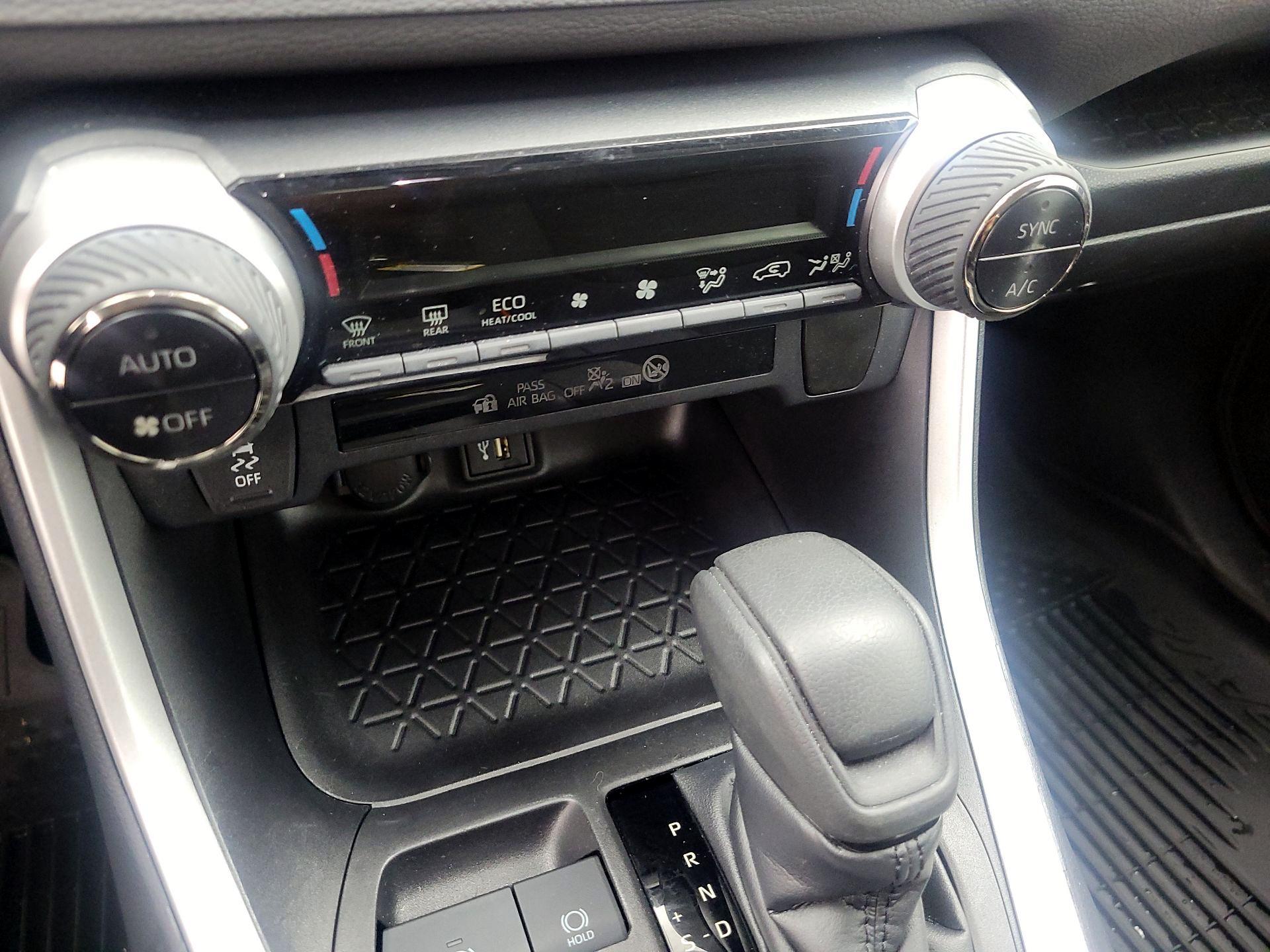 Thumbnail: 2023 Toyota RAV4 - 16