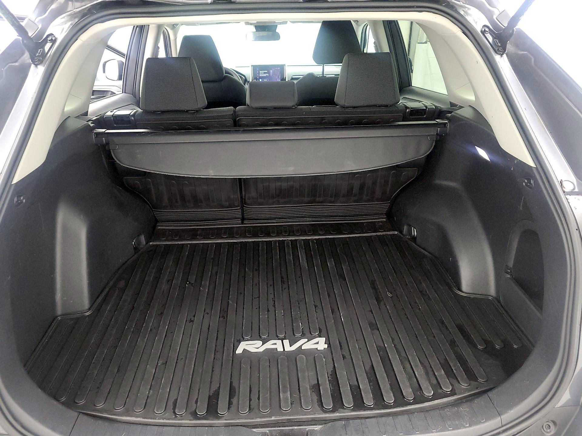 Thumbnail: 2023 Toyota RAV4 - 20