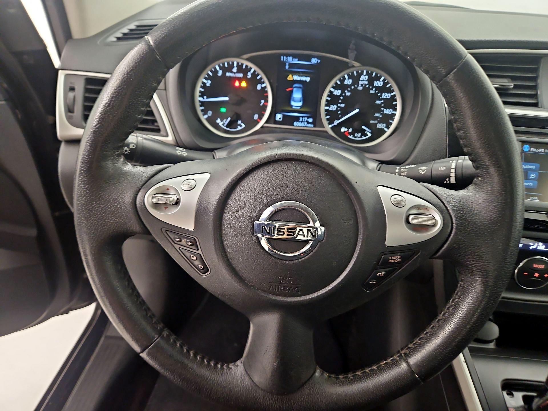 Thumbnail: 2018 Nissan Sentra - 10
