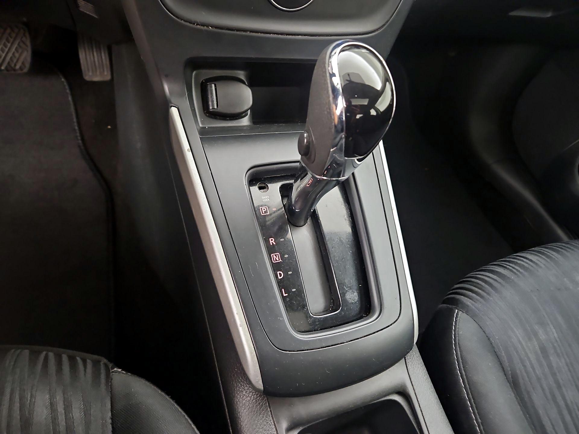 Thumbnail: 2018 Nissan Sentra - 18