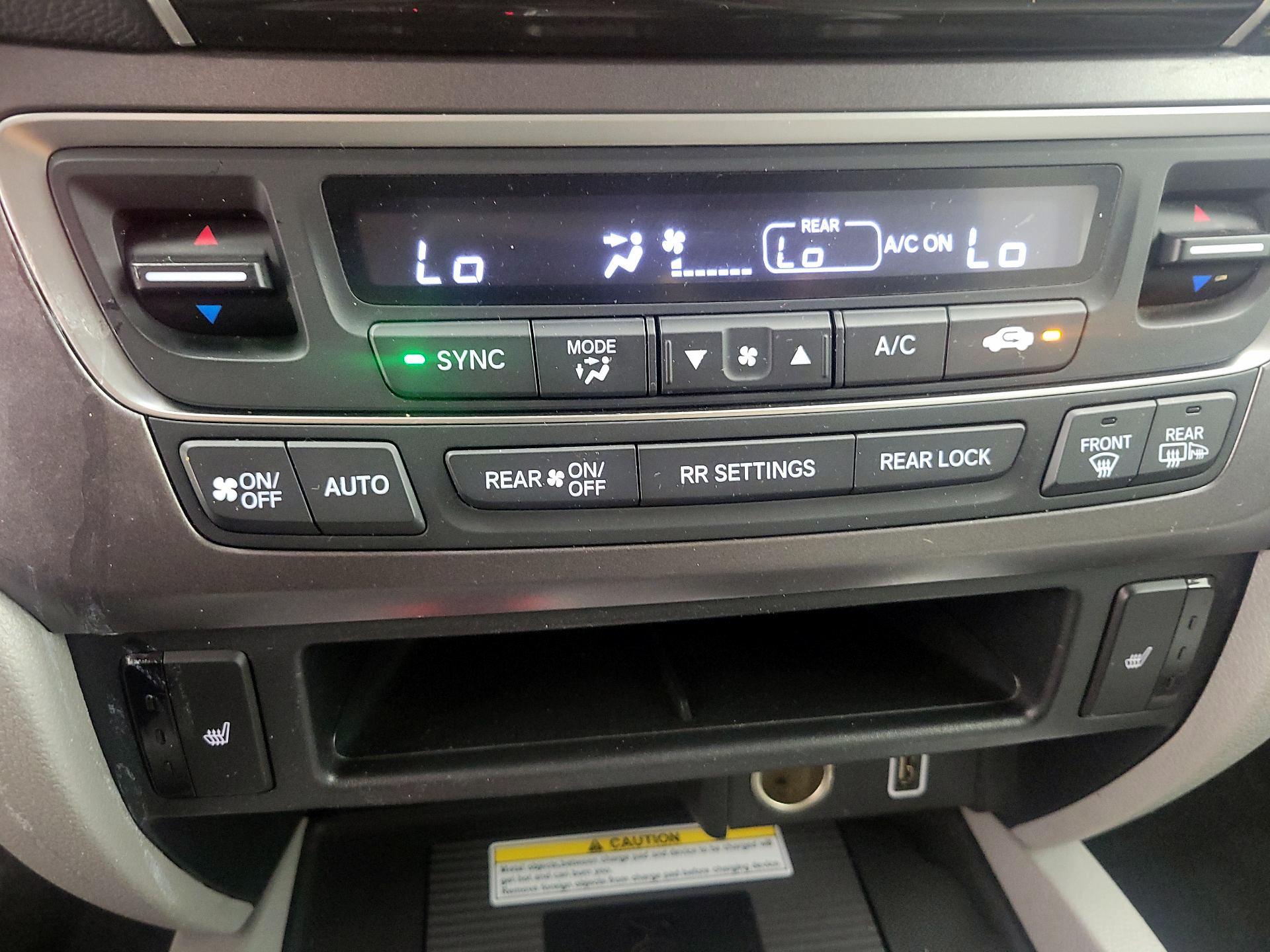 Thumbnail: 2021 Honda Pilot - 16
