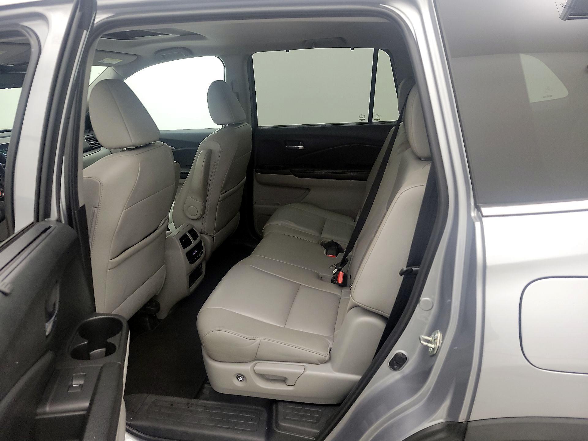 Thumbnail: 2021 Honda Pilot - 20