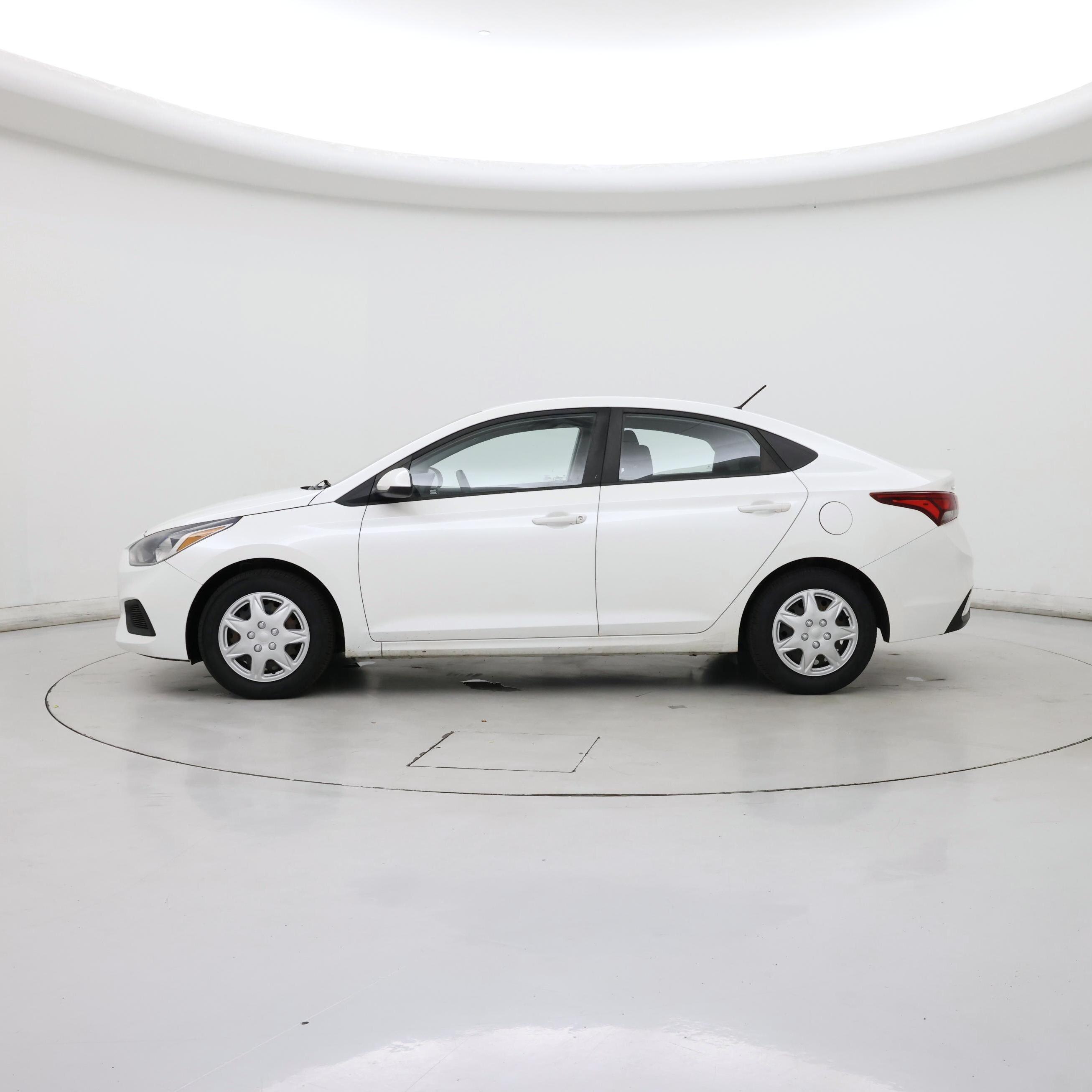 Thumbnail: 2018 Hyundai Accent - 3