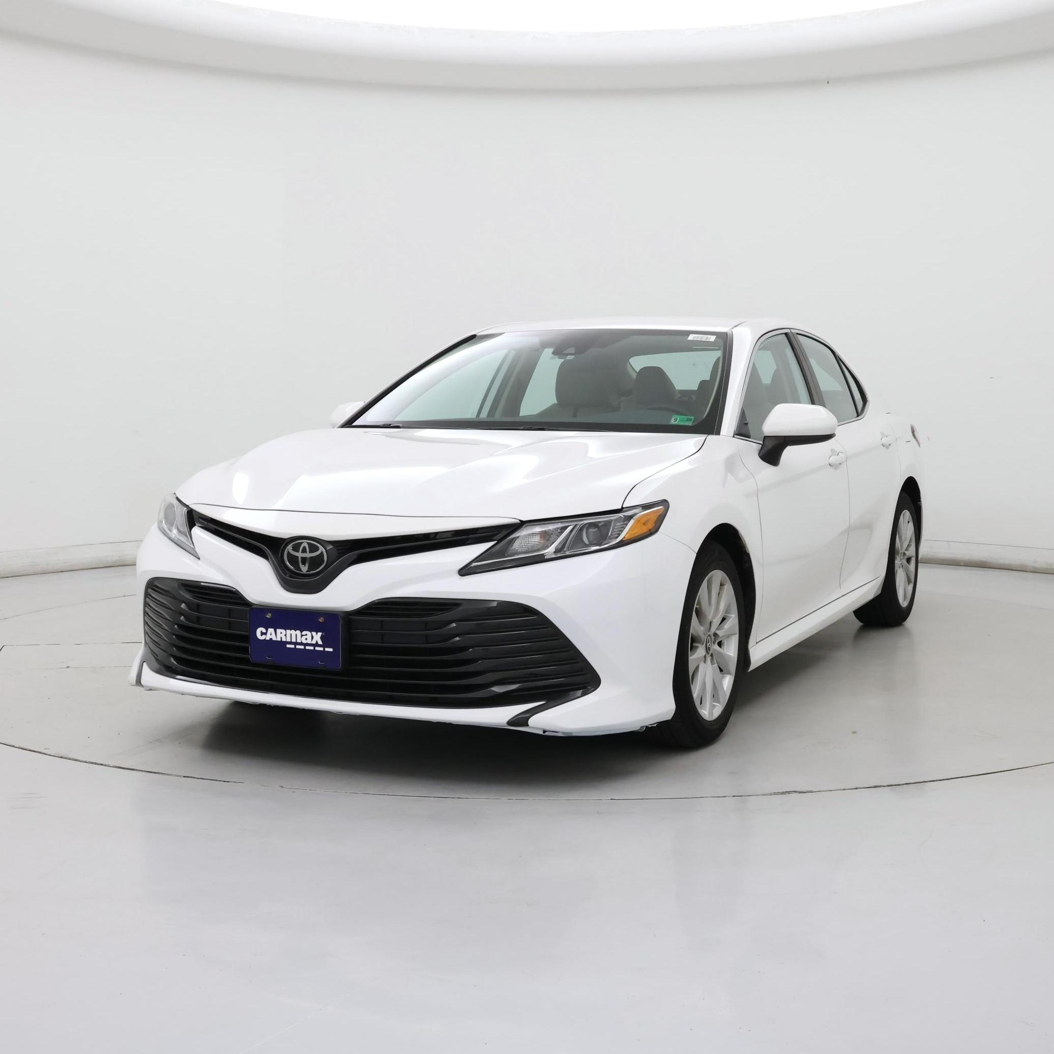 Thumbnail: 2019 Toyota Camry - 4