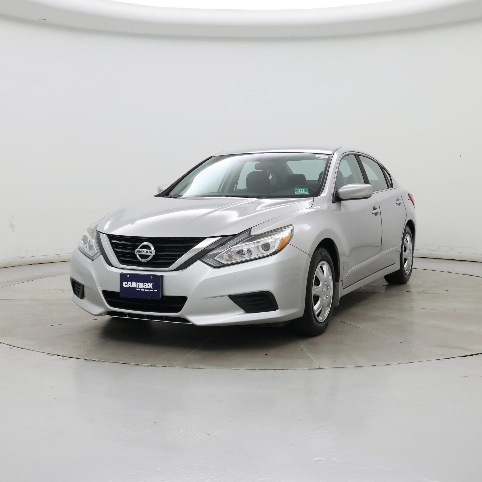 Thumbnail: 2016 Nissan Altima - 4