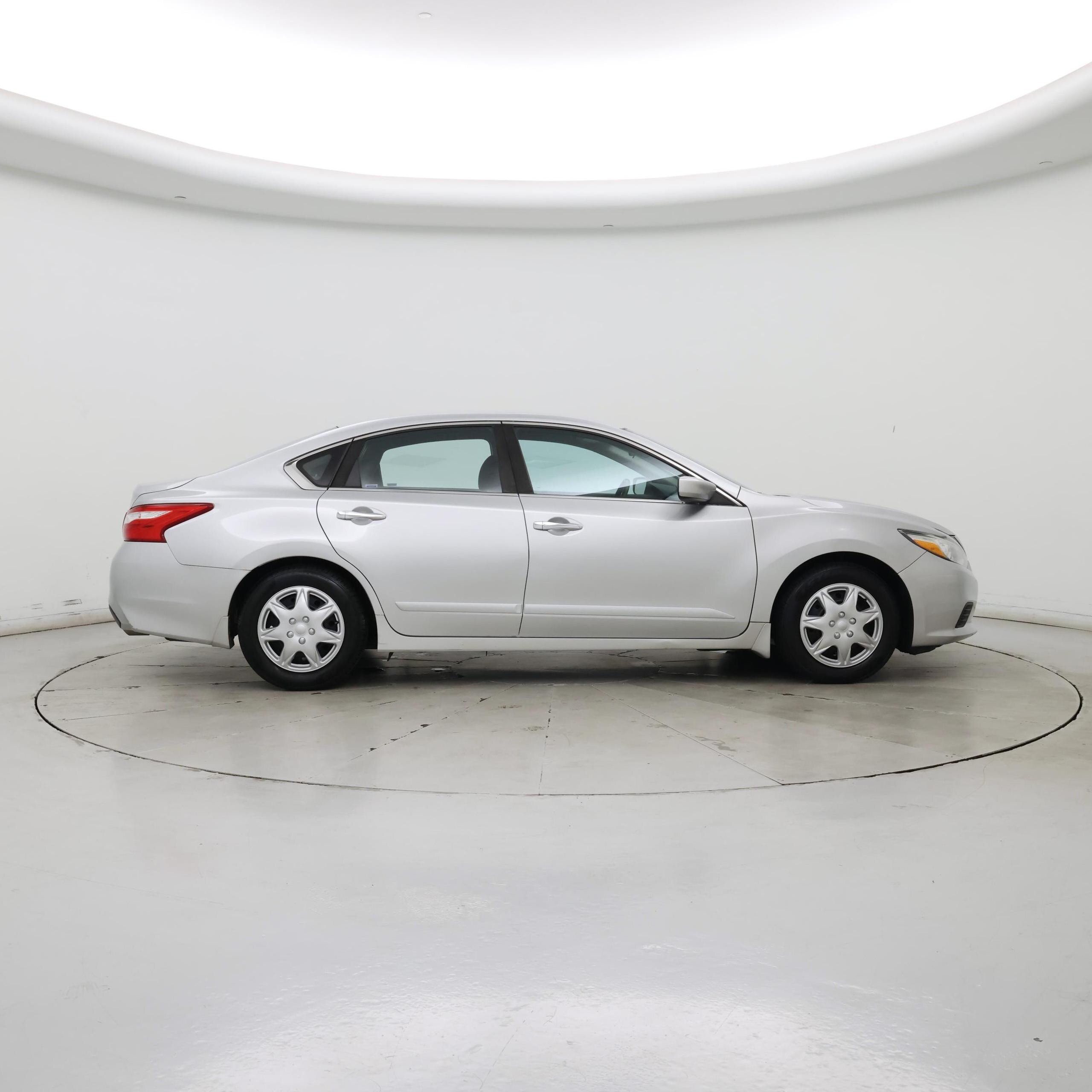Thumbnail: 2016 Nissan Altima - 7