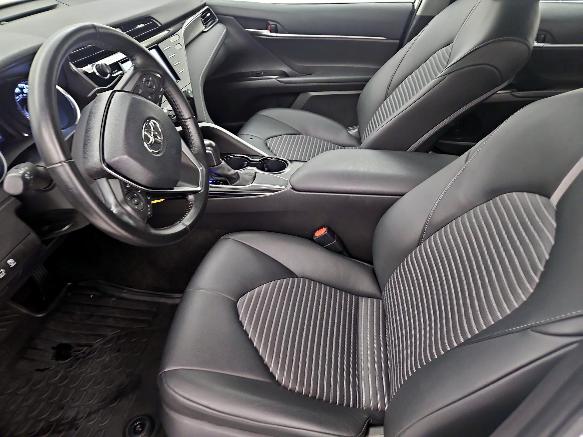 Thumbnail: 2020 Toyota Camry - 11