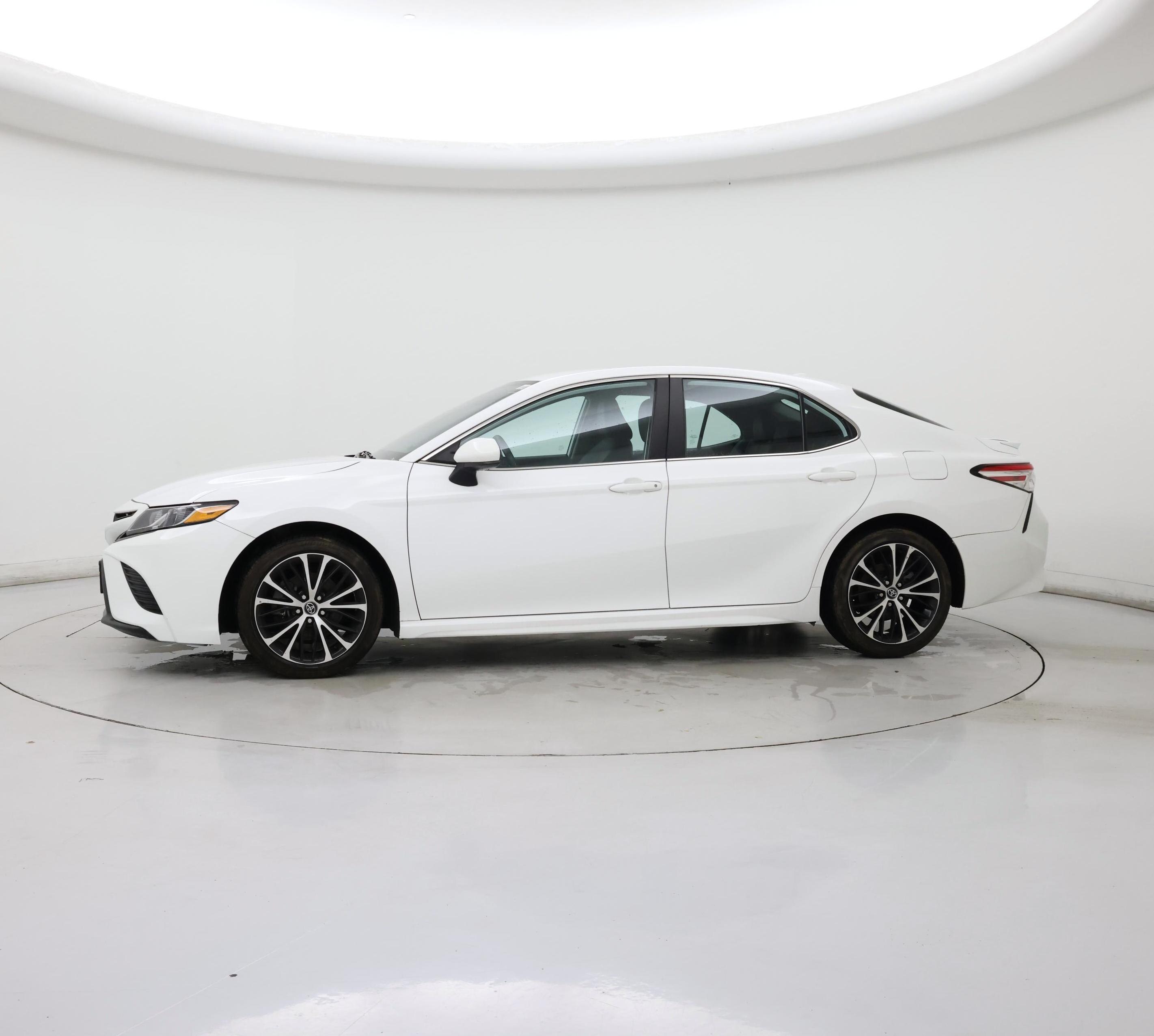 Thumbnail: 2020 Toyota Camry - 3