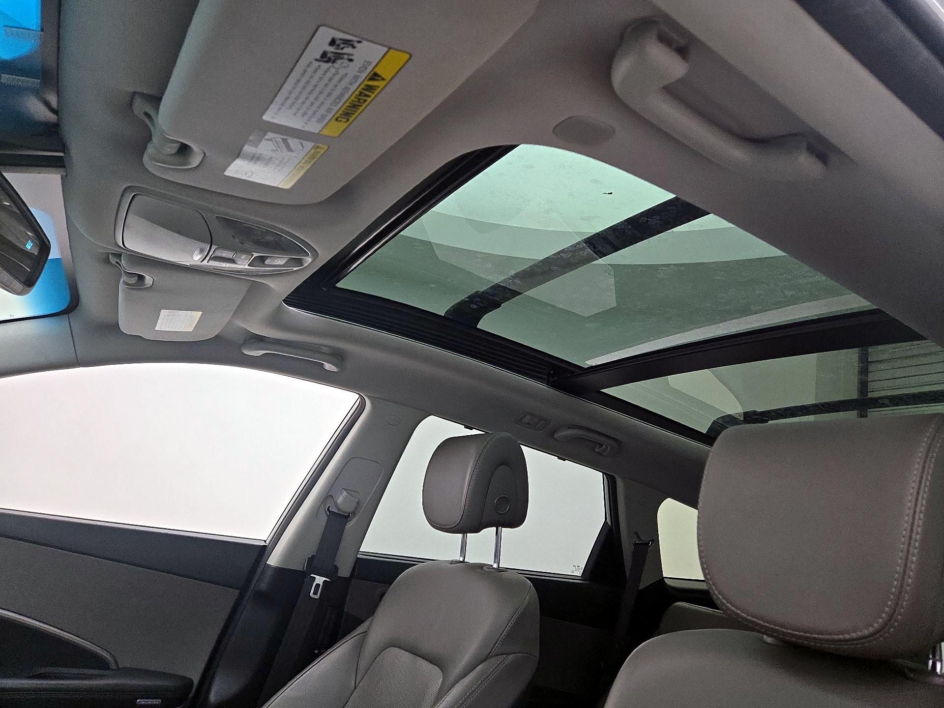 Thumbnail: 2015 Hyundai Santa Fe - 18