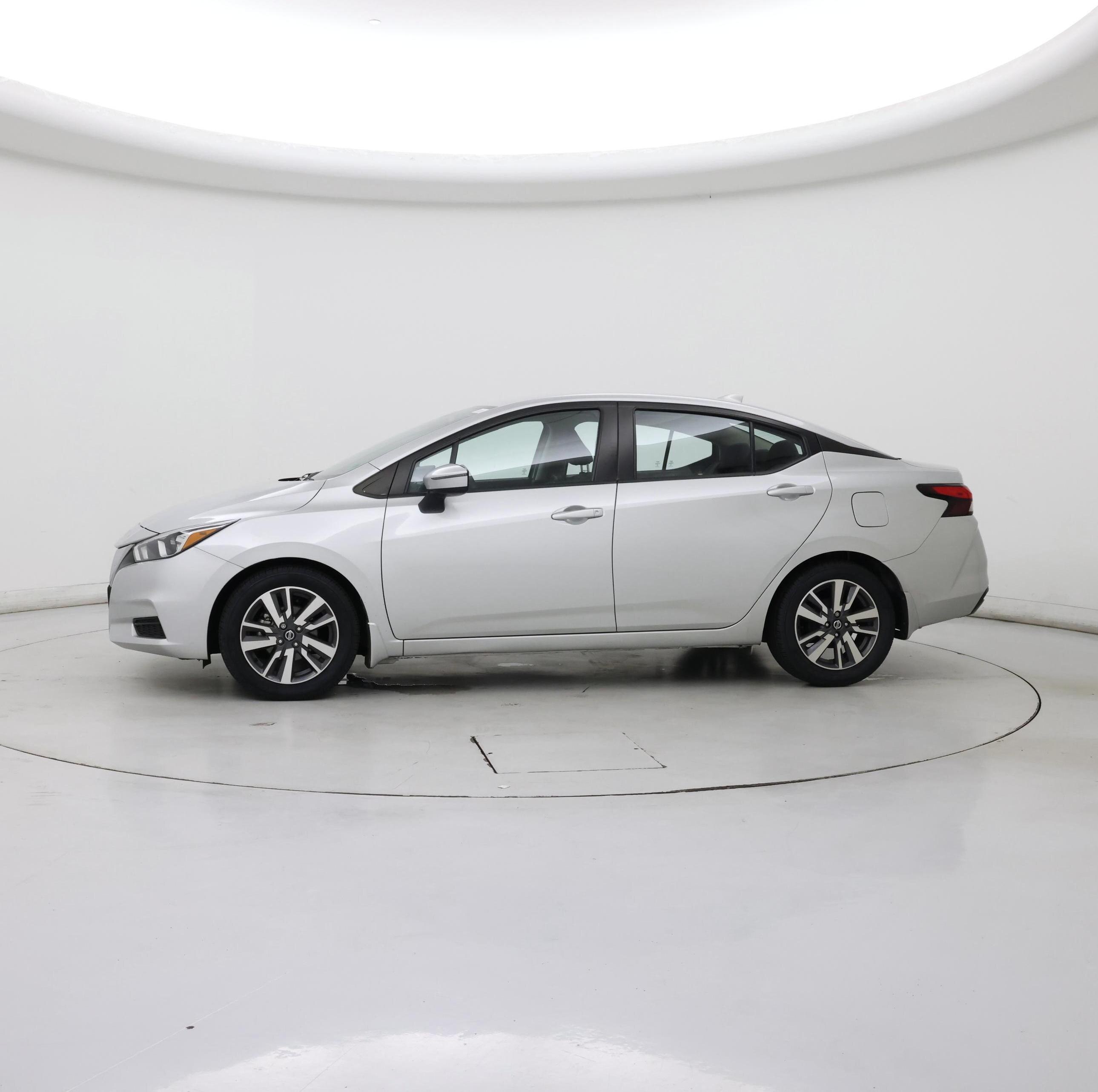 Thumbnail: 2020 Nissan Versa - 3