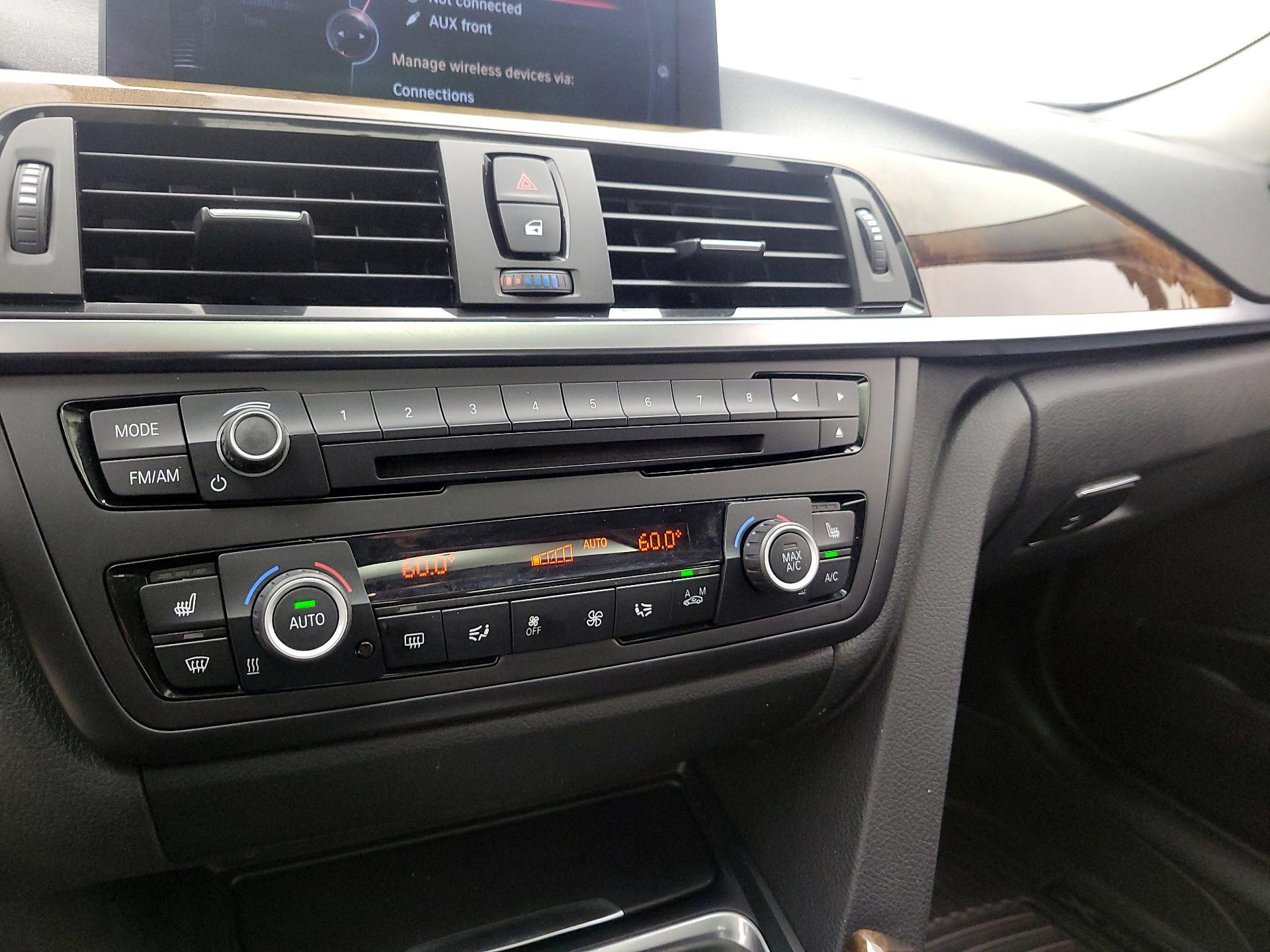 Thumbnail: 2015 BMW 3 Series - 16