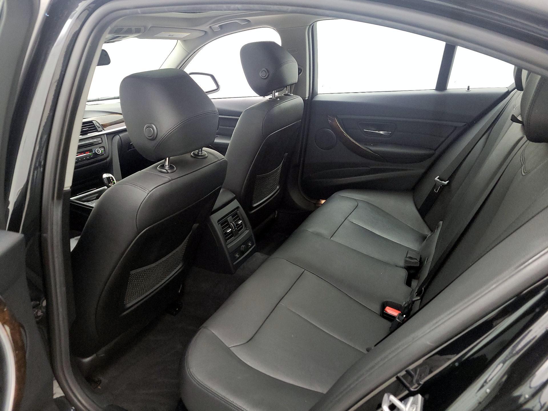 Thumbnail: 2015 BMW 3 Series - 19