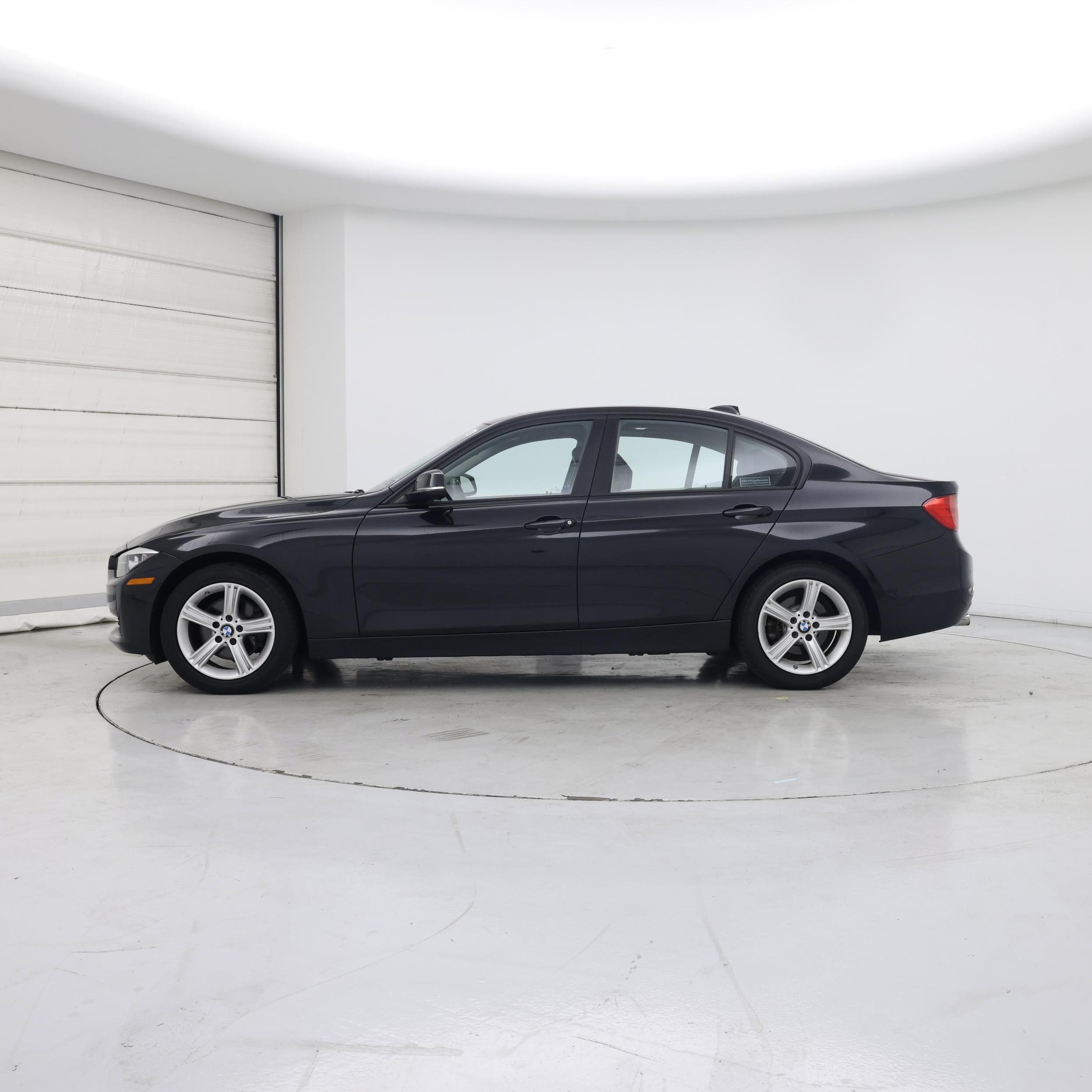 Thumbnail: 2015 BMW 3 Series - 3