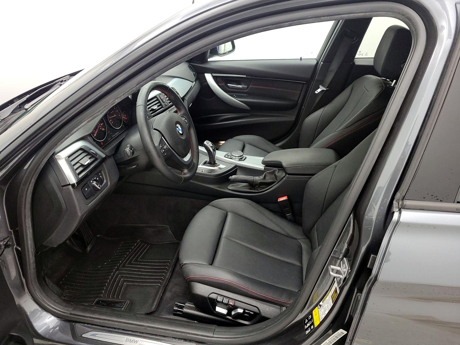 Thumbnail: 2016 BMW 3 Series - 11