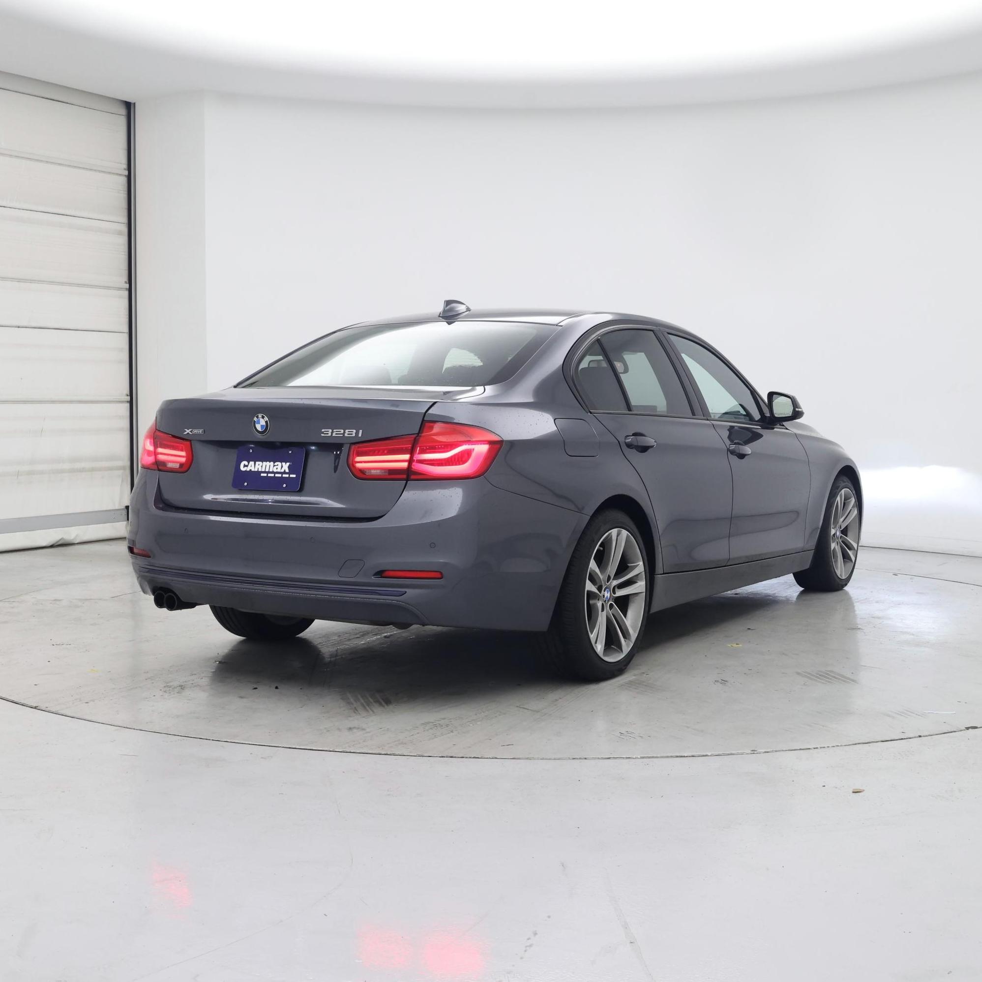 Thumbnail: 2016 BMW 3 Series - 8