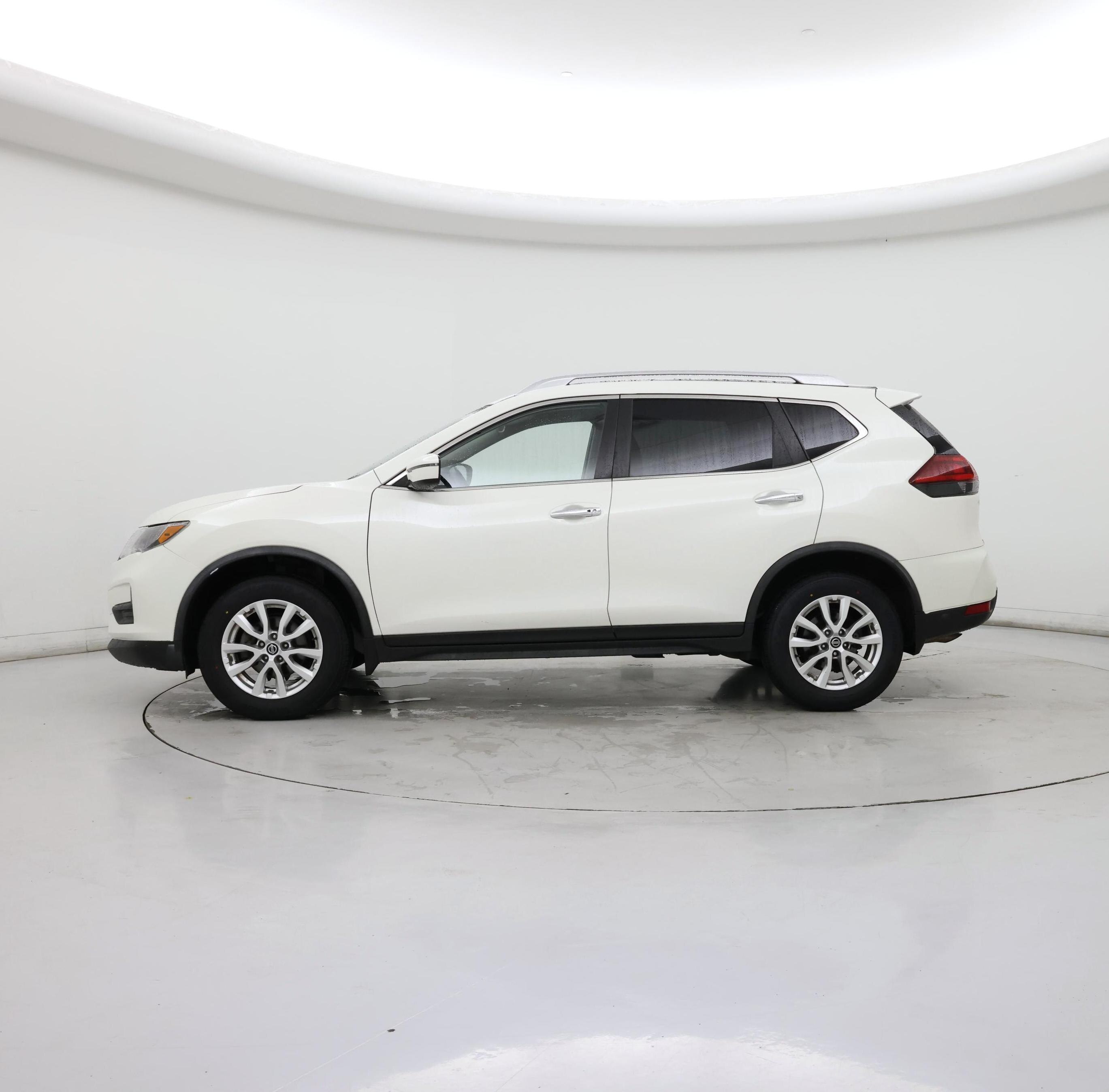 Thumbnail: 2020 Nissan Rogue - 3