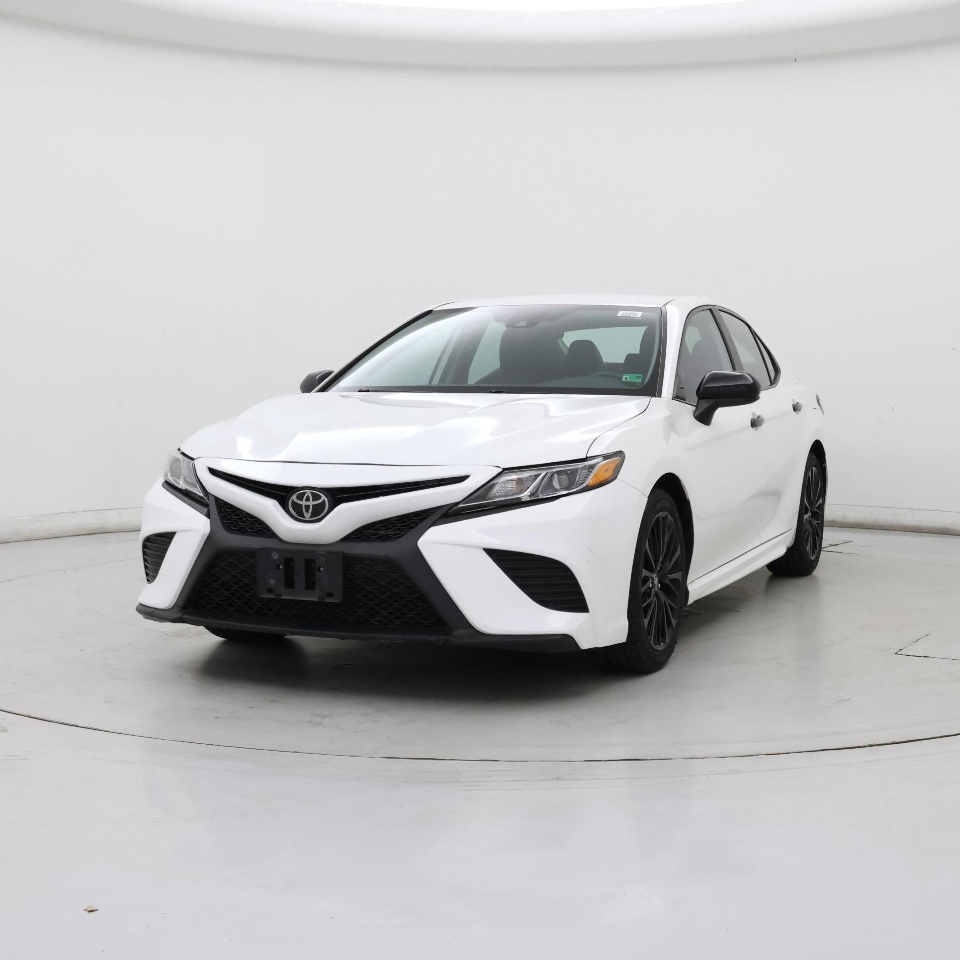 Thumbnail: 2020 Toyota Camry - 4