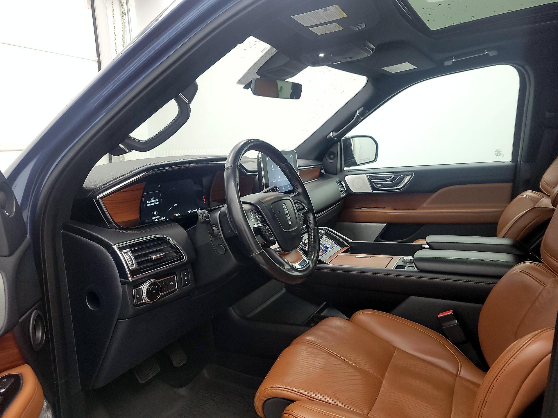 Thumbnail: 2019 Lincoln Navigator - 11