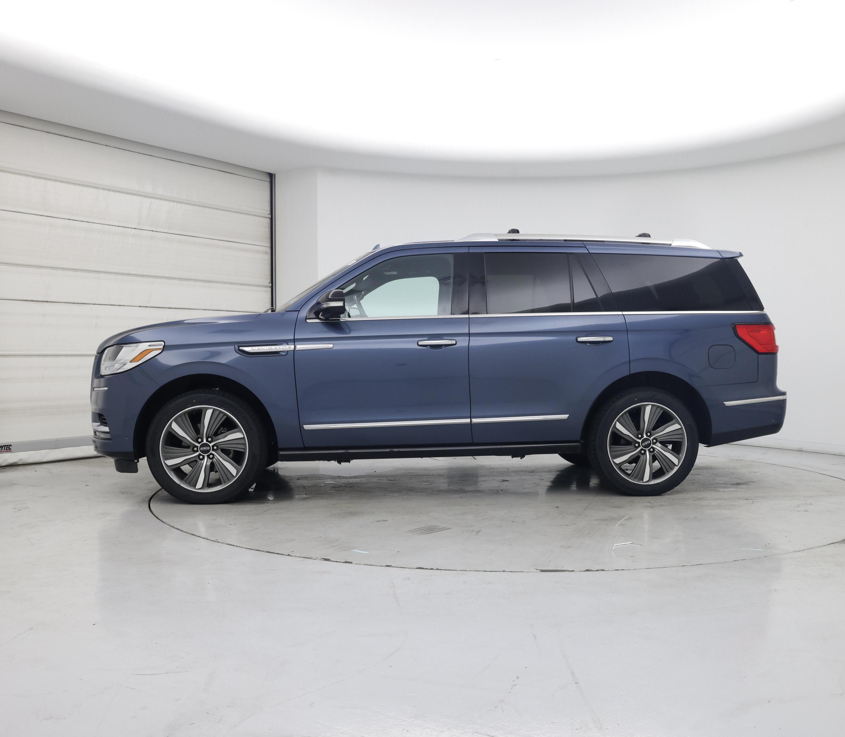 Thumbnail: 2019 Lincoln Navigator - 3