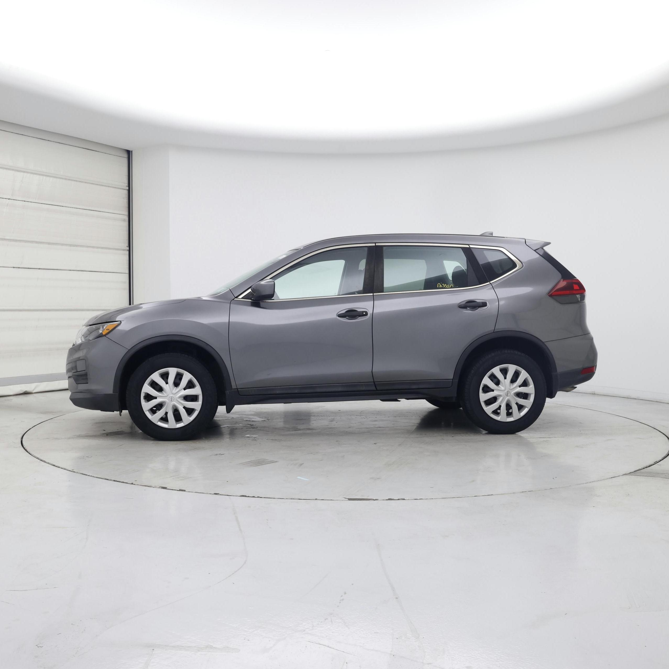 Thumbnail: 2018 Nissan Rogue - 3