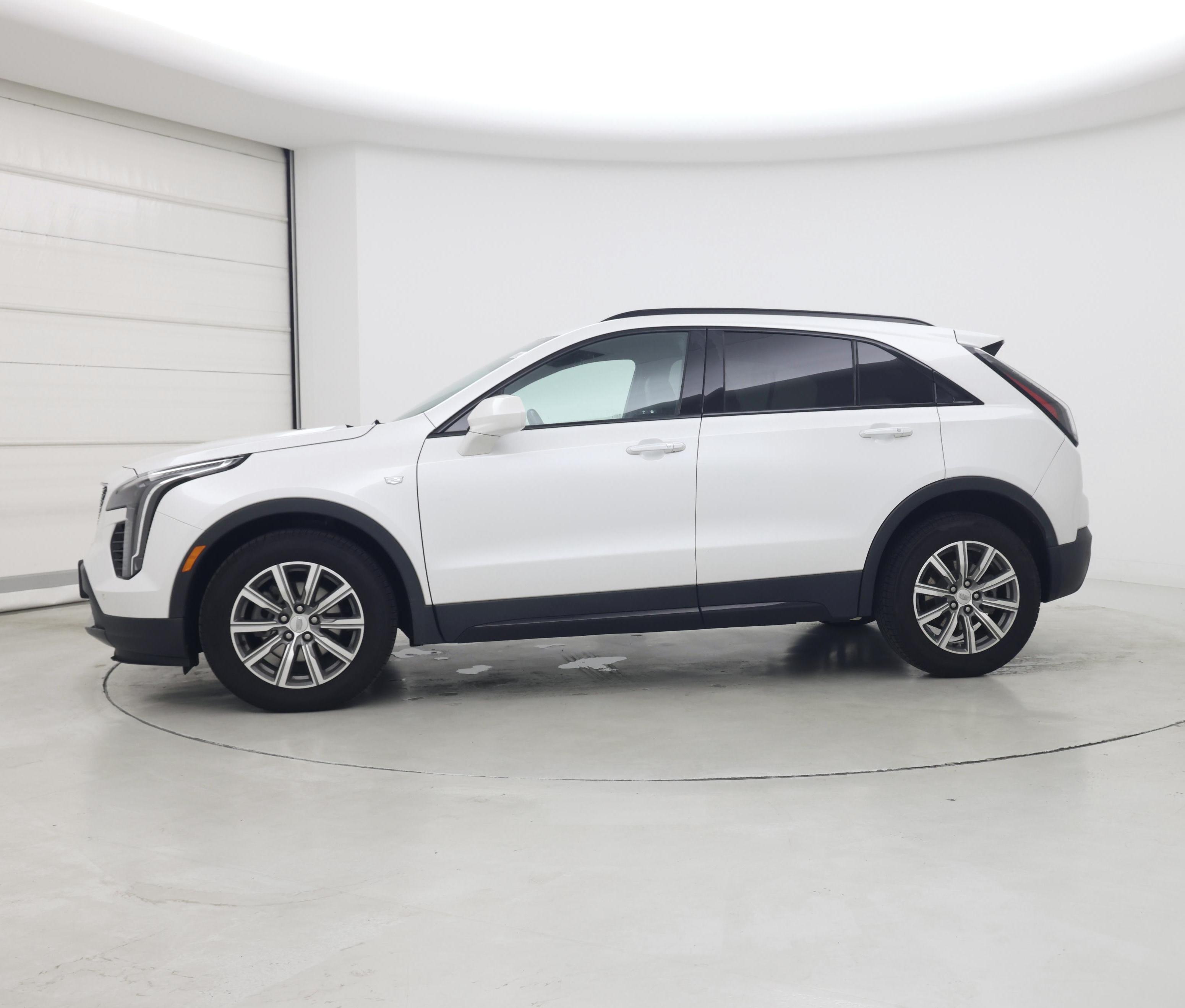 Thumbnail: 2020 Cadillac XT4 - 3
