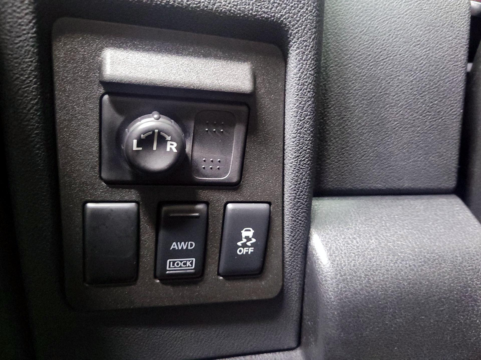 Thumbnail: 2014 Nissan Rogue - 13