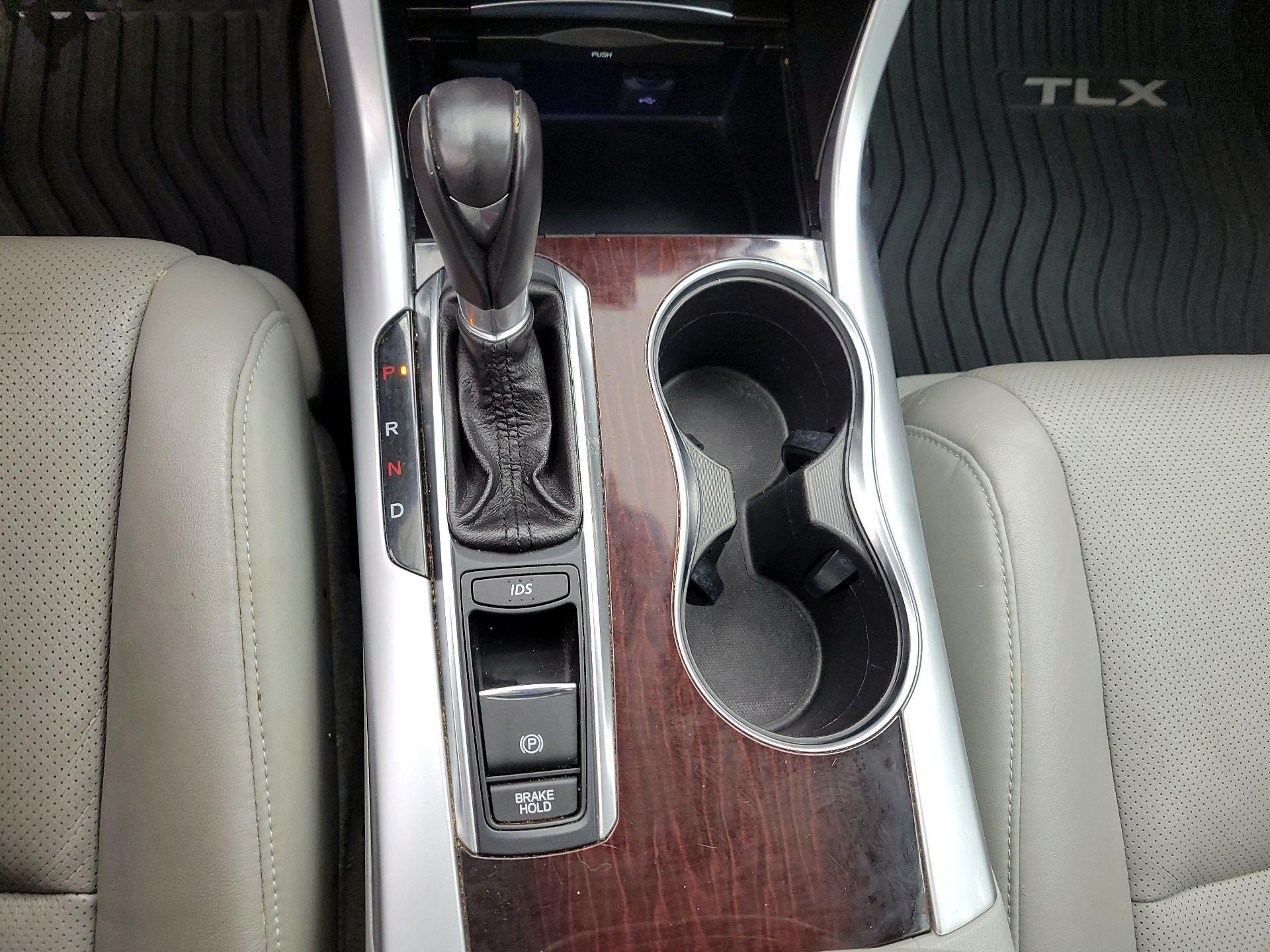 Thumbnail: 2015 Acura TLX - 17