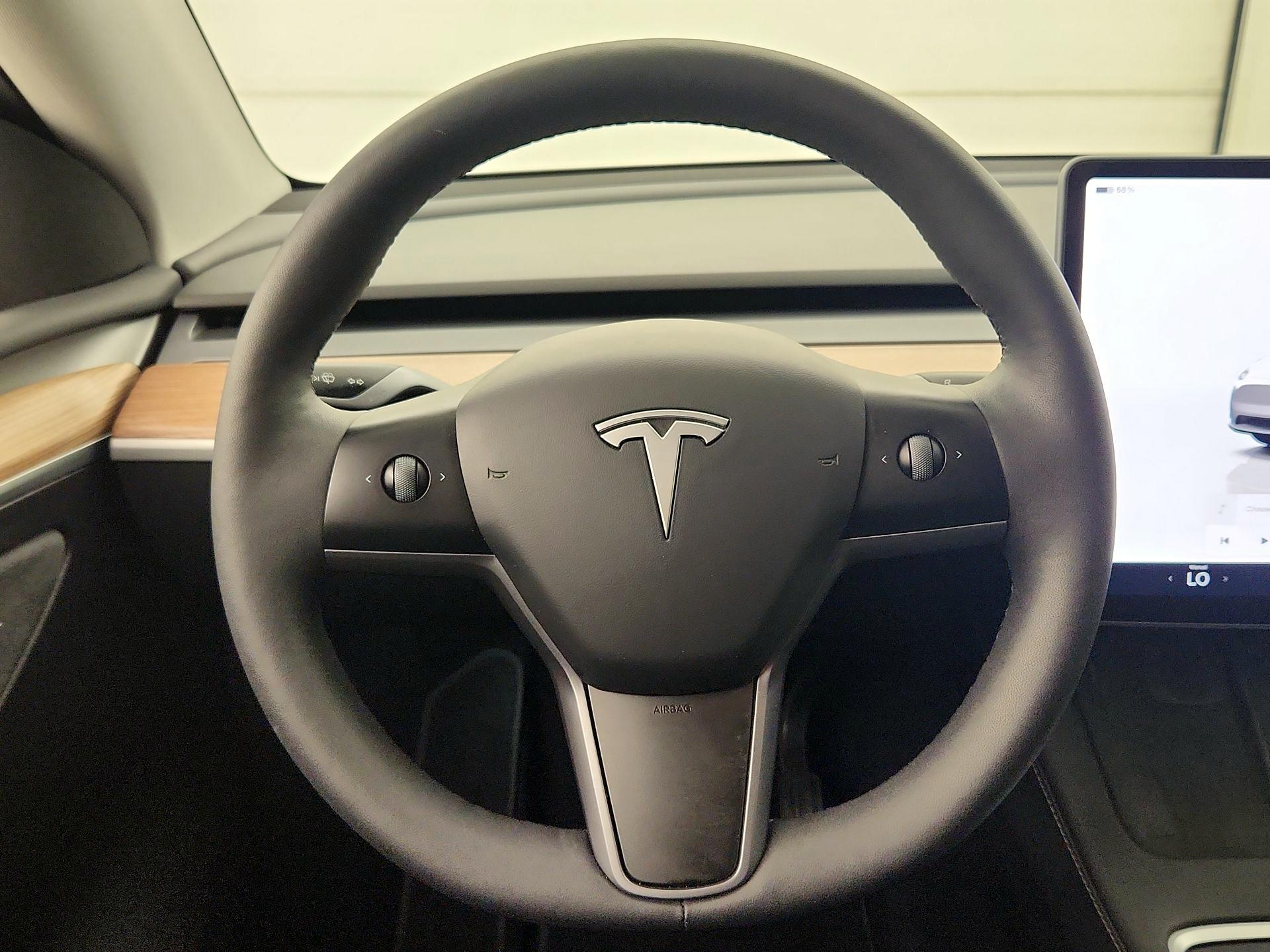 Thumbnail: 2023 Tesla Model Y - 10