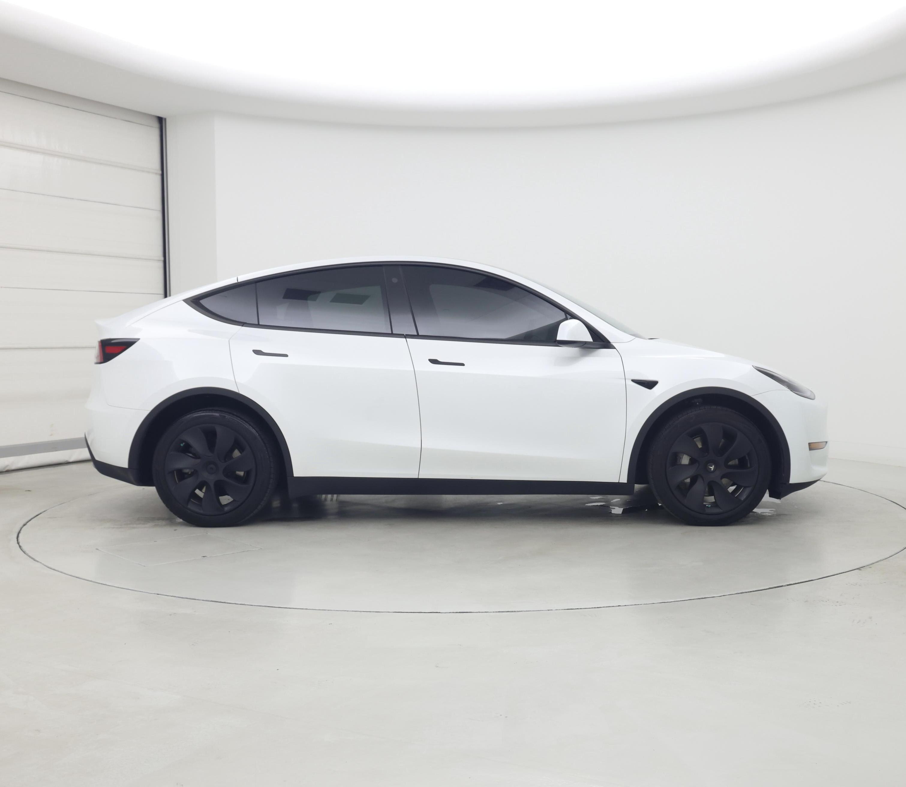 Thumbnail: 2023 Tesla Model Y - 7