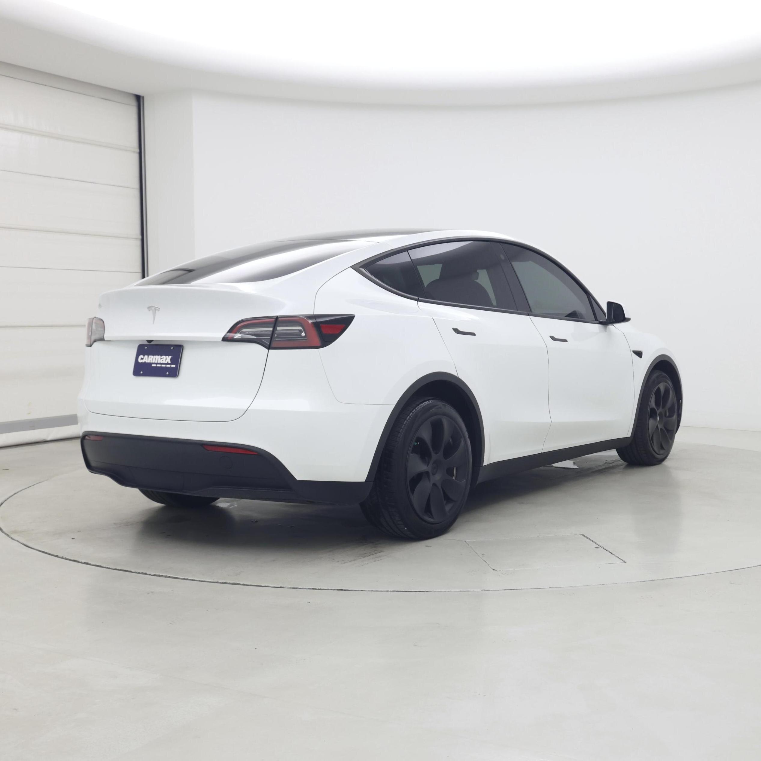 Thumbnail: 2023 Tesla Model Y - 8