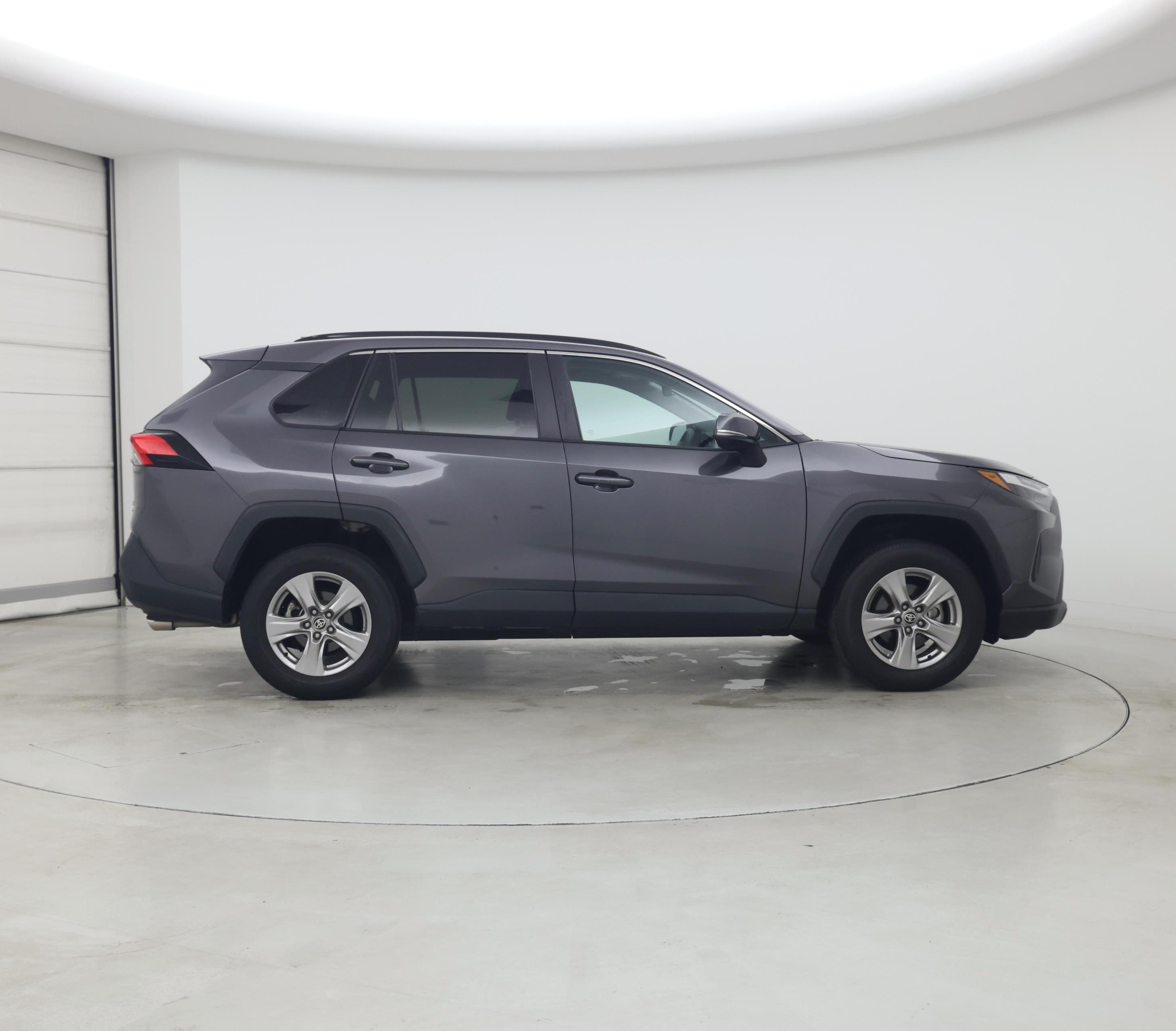 Thumbnail: 2022 Toyota RAV4 - 7
