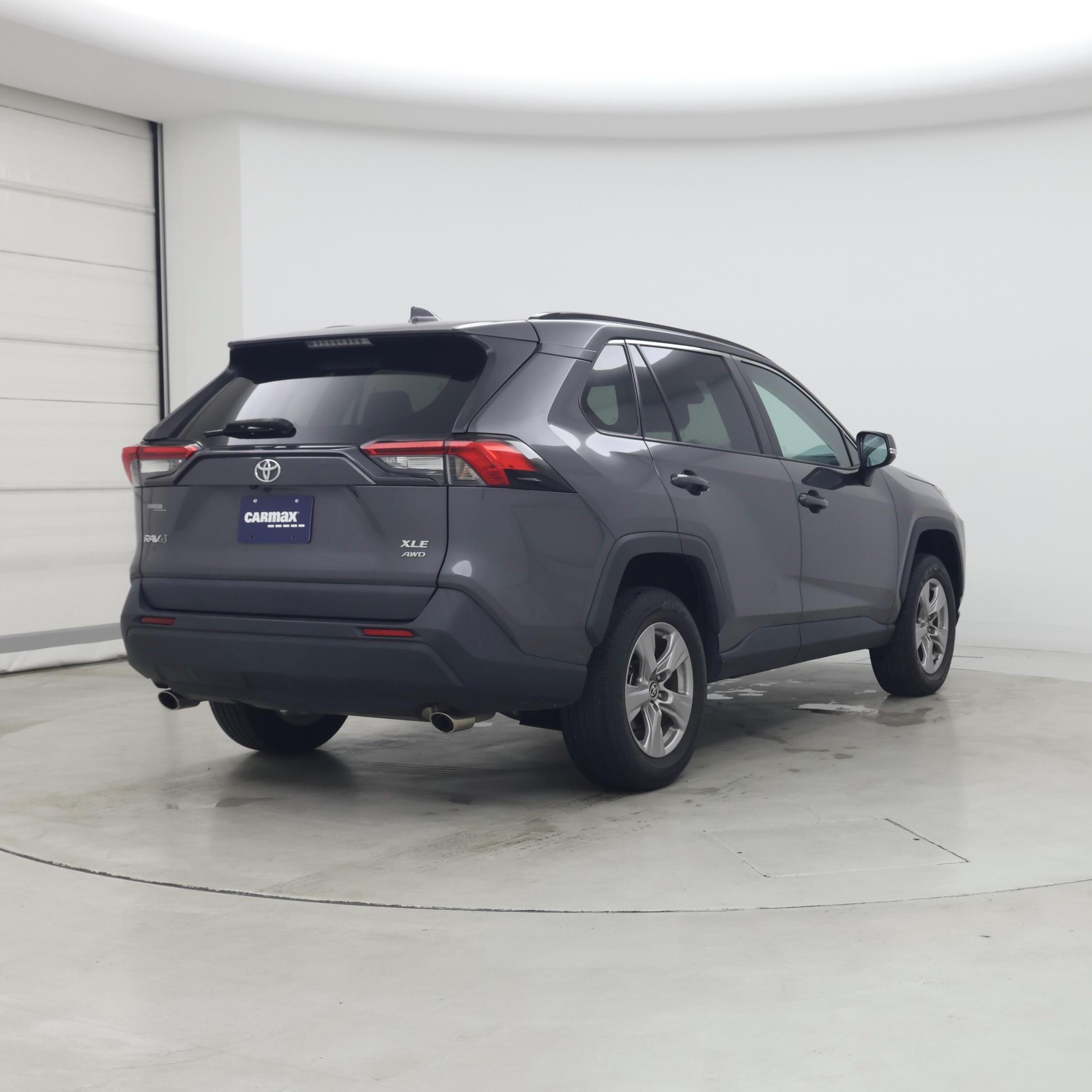Thumbnail: 2022 Toyota RAV4 - 8