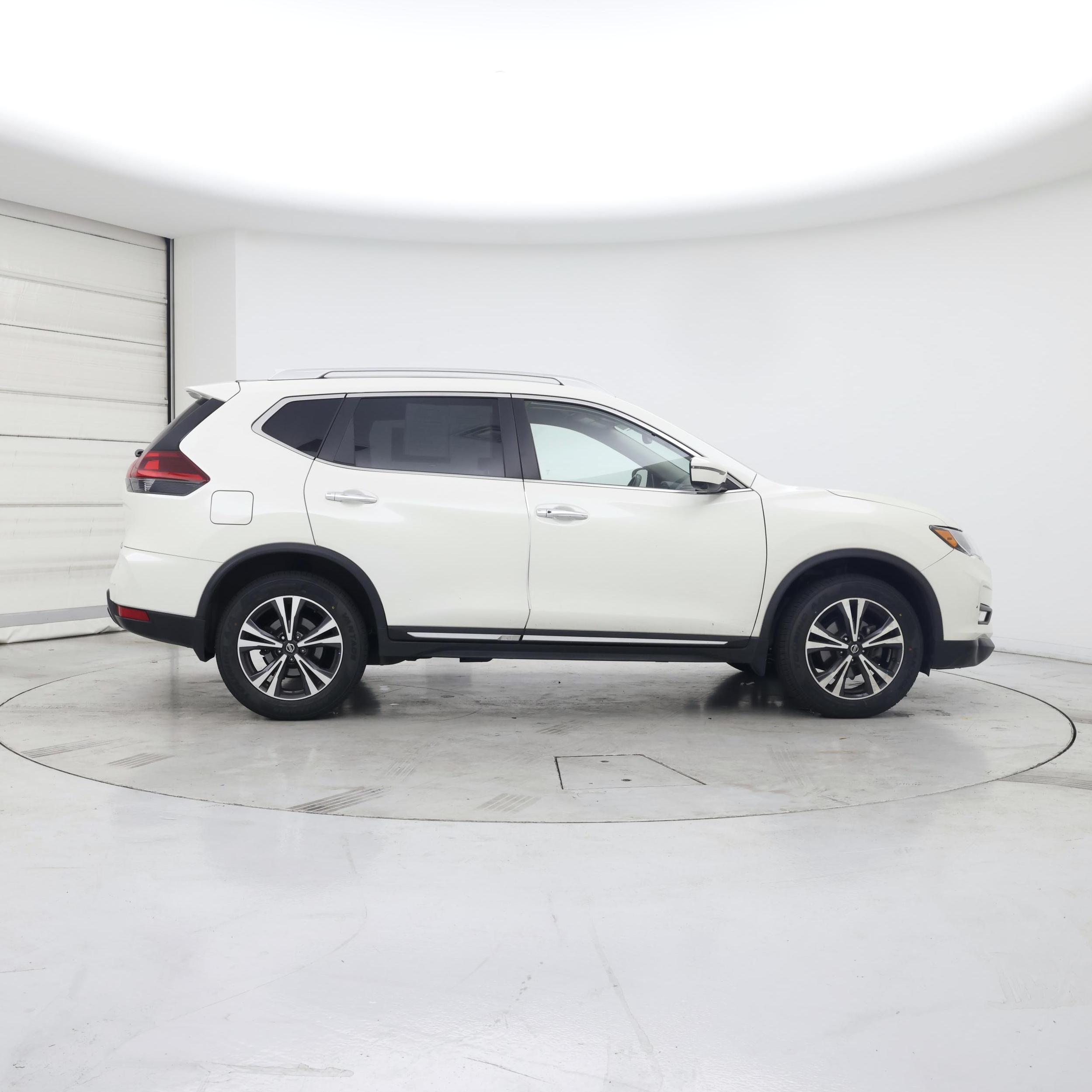 Thumbnail: 2018 Nissan Rogue - 7