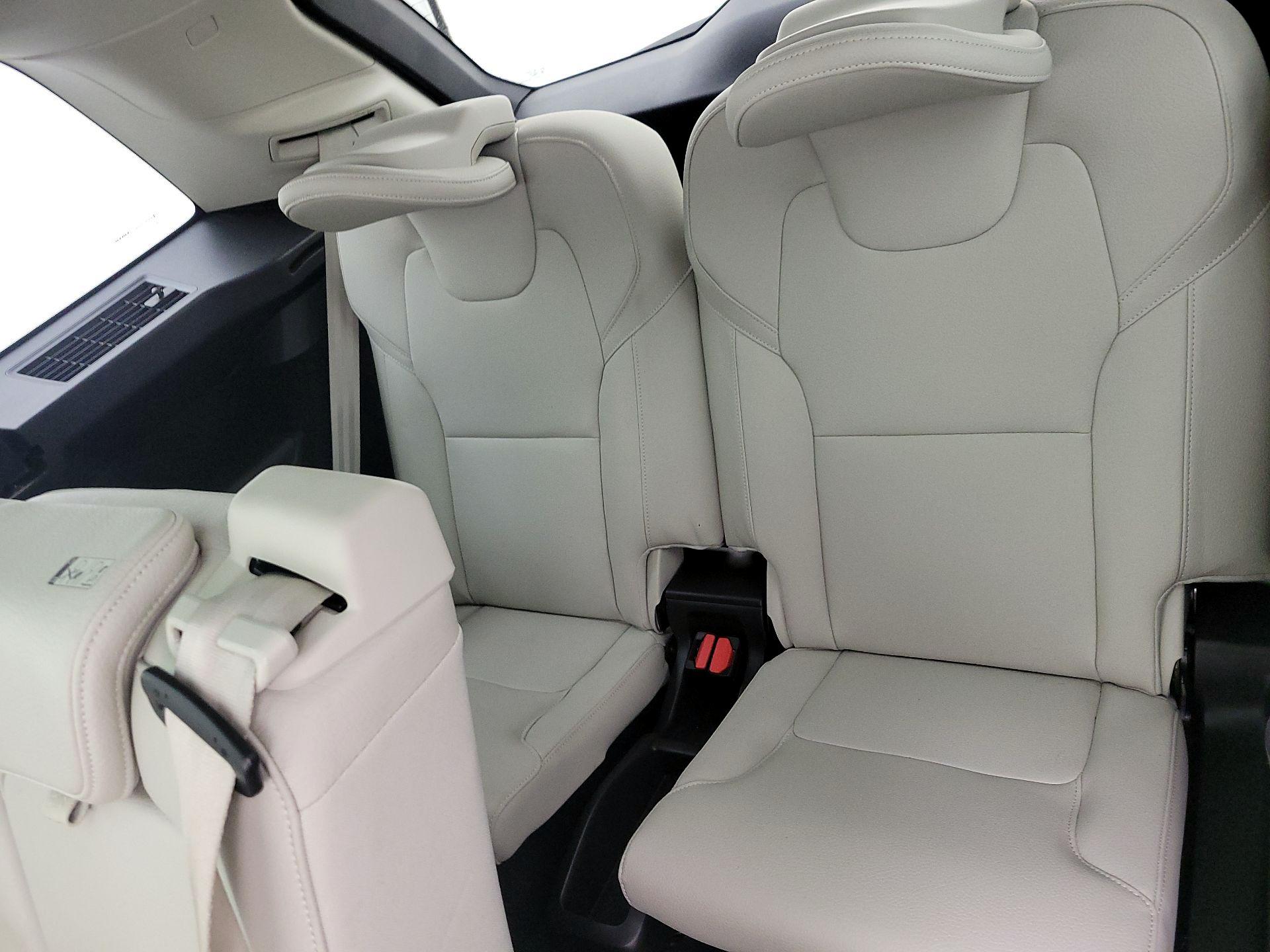 Thumbnail: 2018 Volvo XC90 - 20