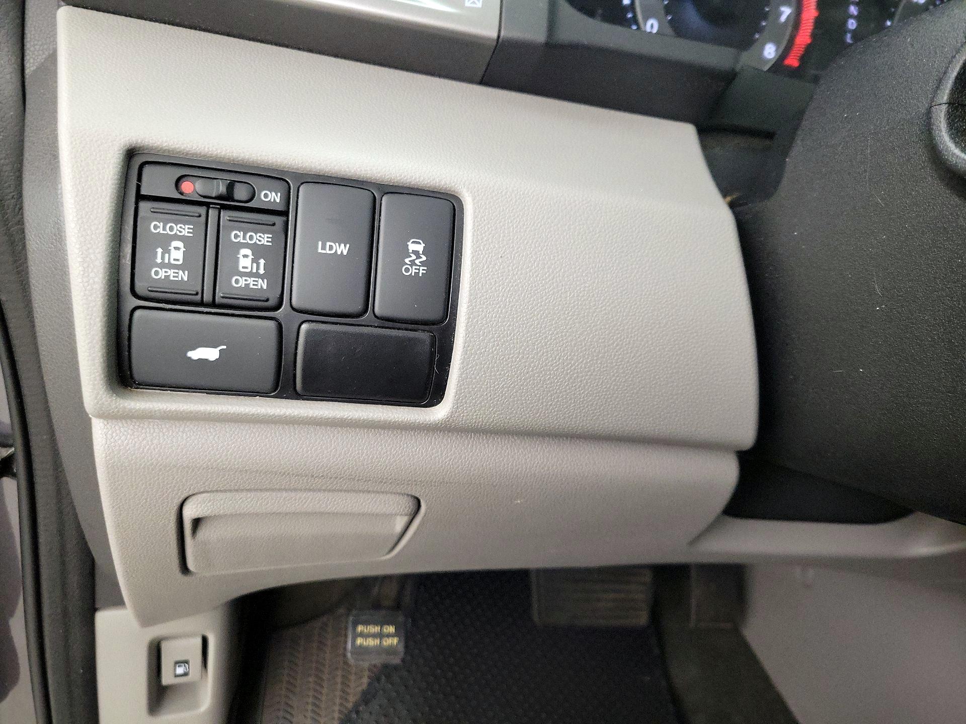 Thumbnail: 2016 Honda Odyssey - 13