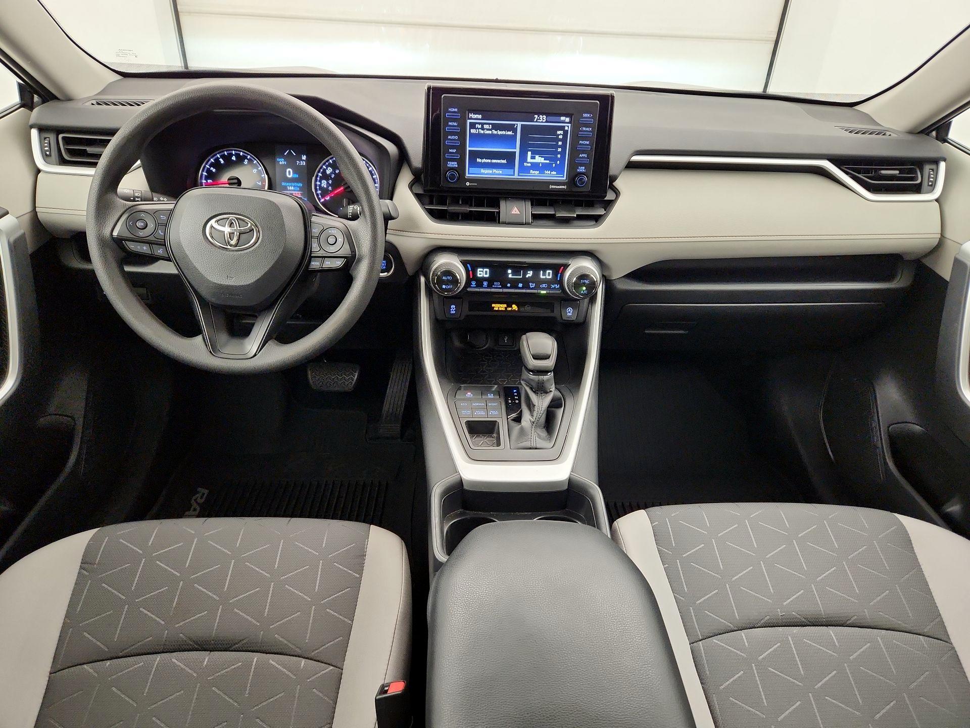 Thumbnail: 2020 Toyota RAV4 - 9