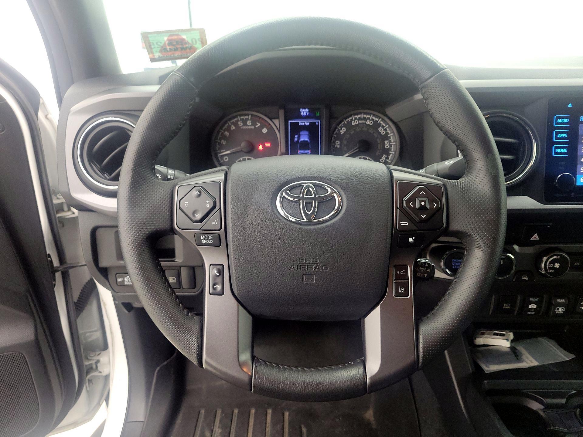 Thumbnail: 2019 Toyota Tacoma - 10