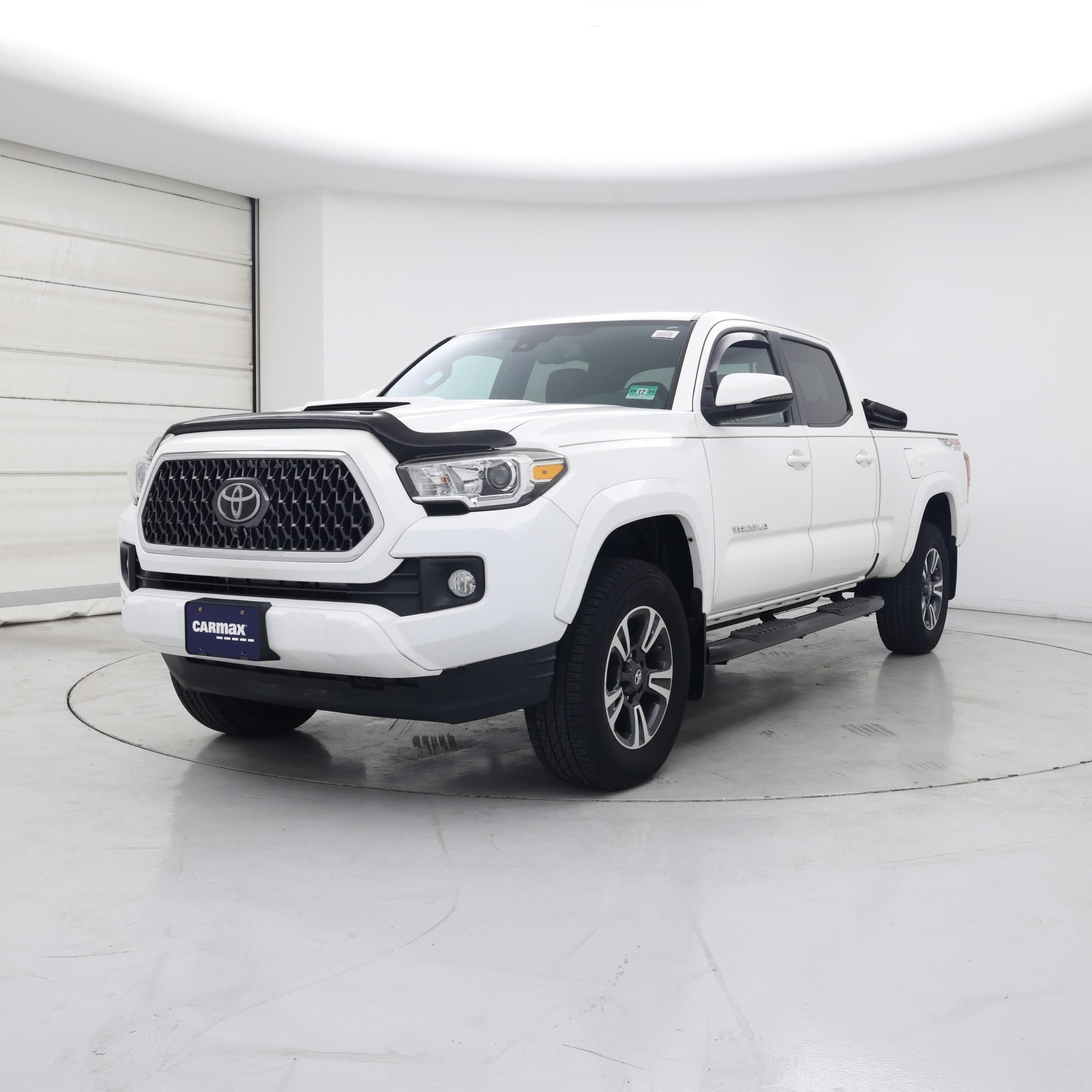 Thumbnail: 2019 Toyota Tacoma - 4