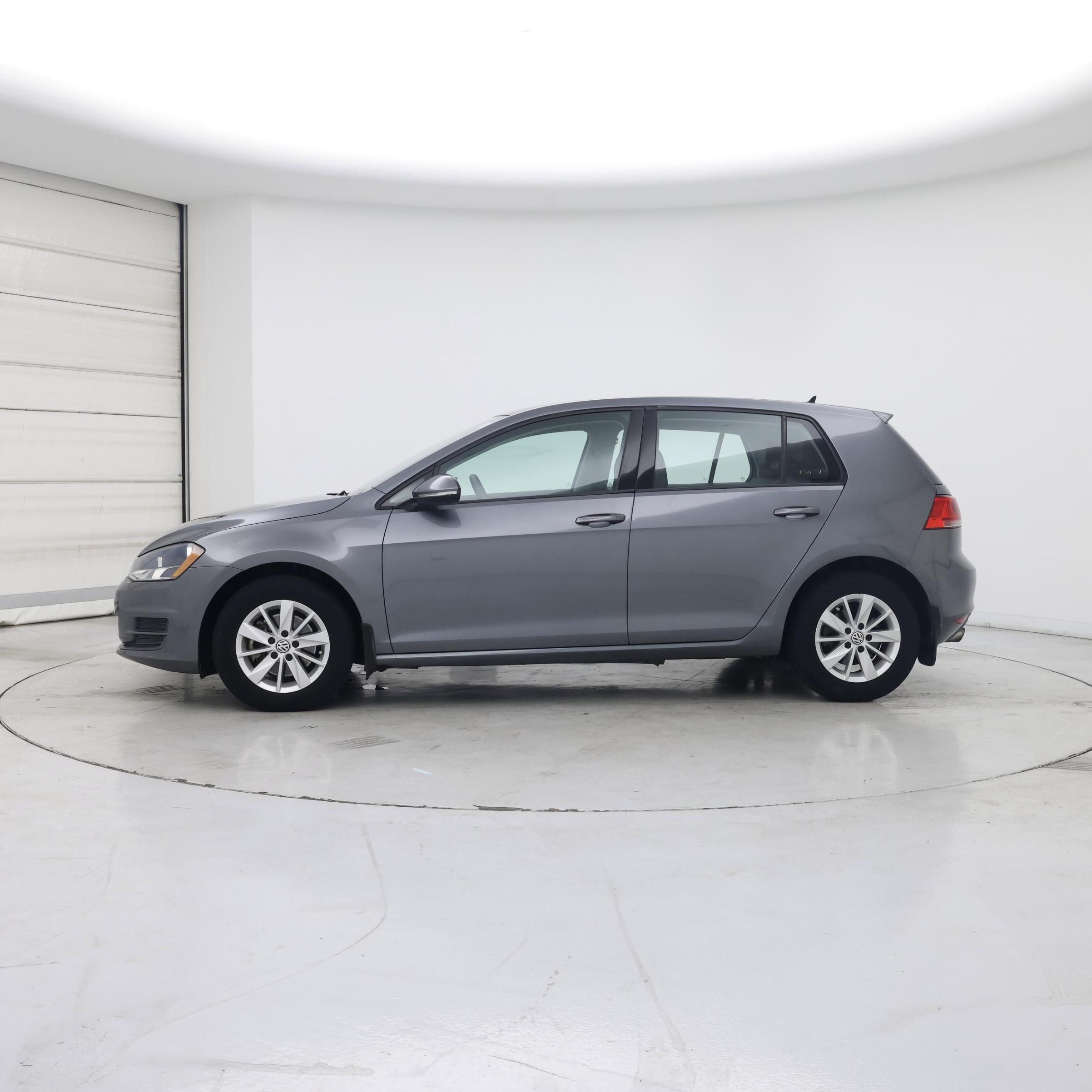 Thumbnail: 2015 Volkswagen Golf - 3