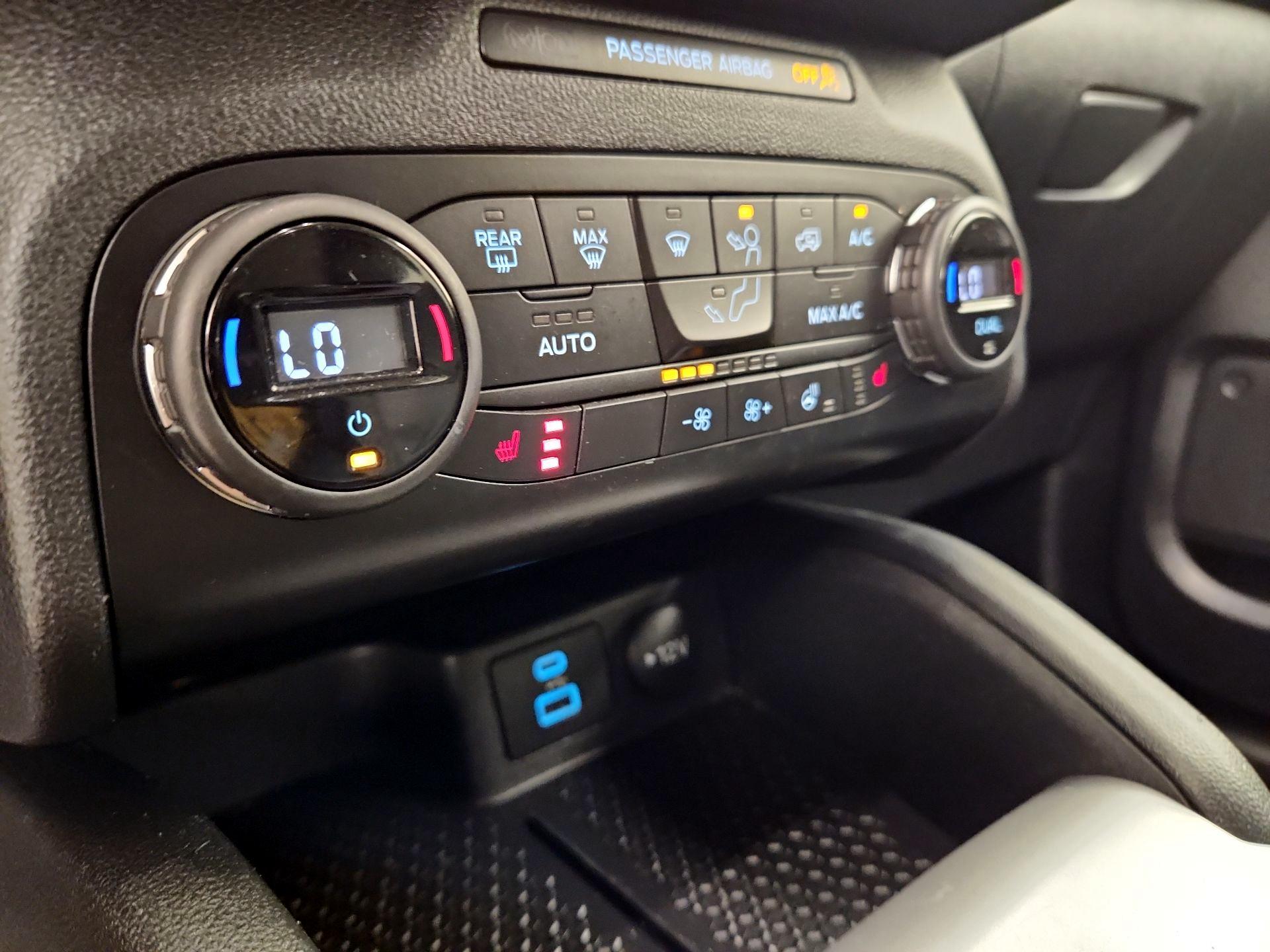 Thumbnail: 2021 Ford Bronco Sport - 17