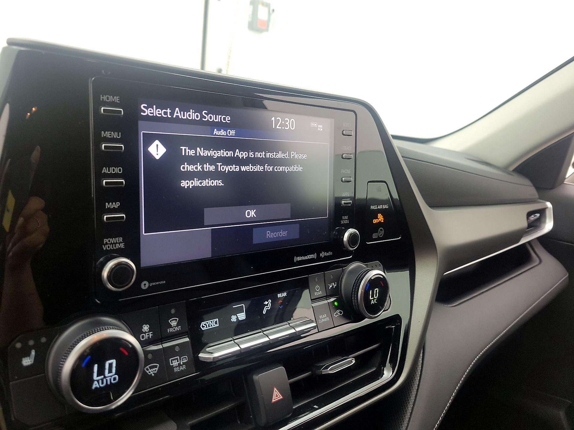 Thumbnail: 2021 Toyota Highlander - 14