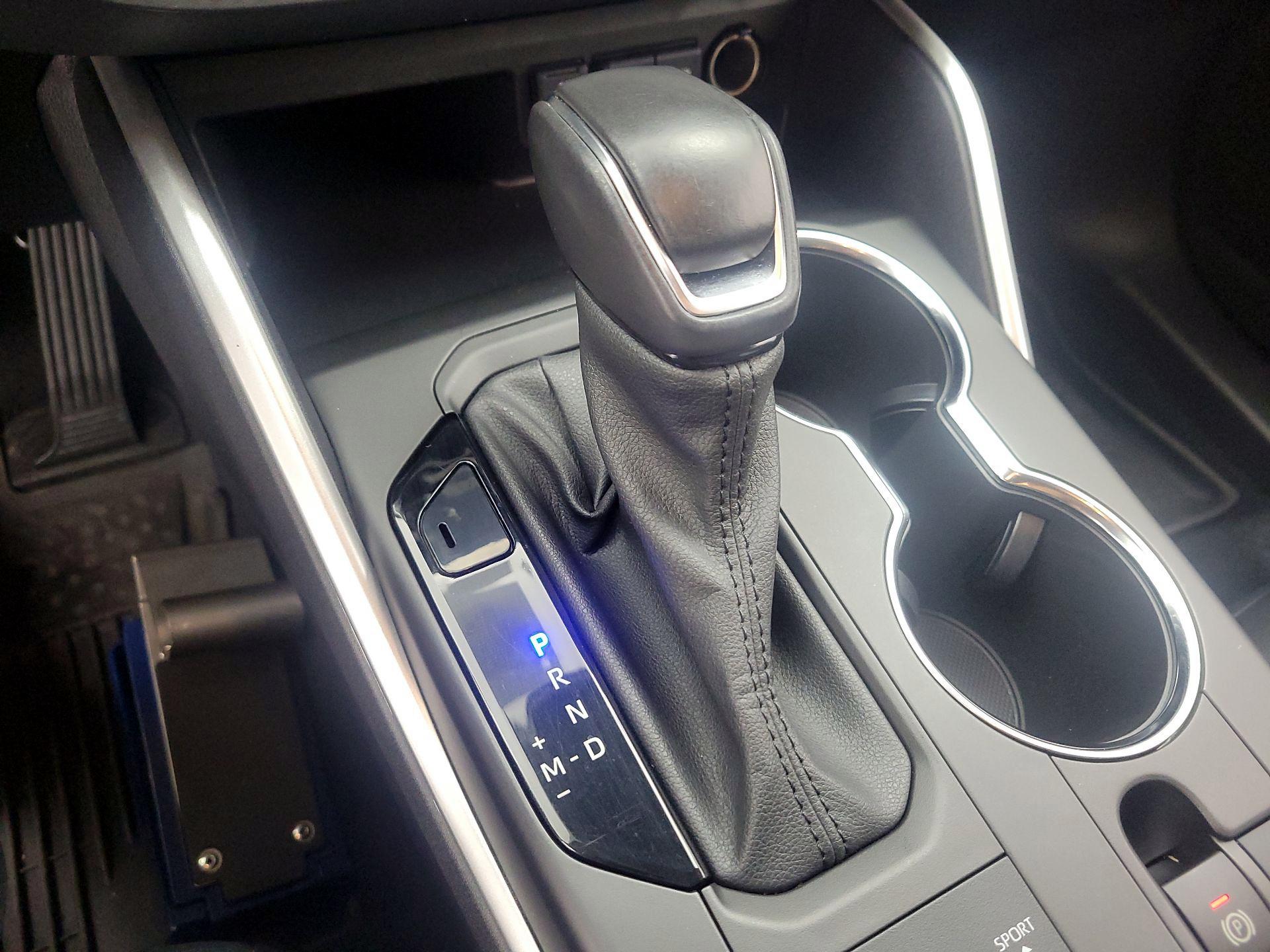 Thumbnail: 2021 Toyota Highlander - 18