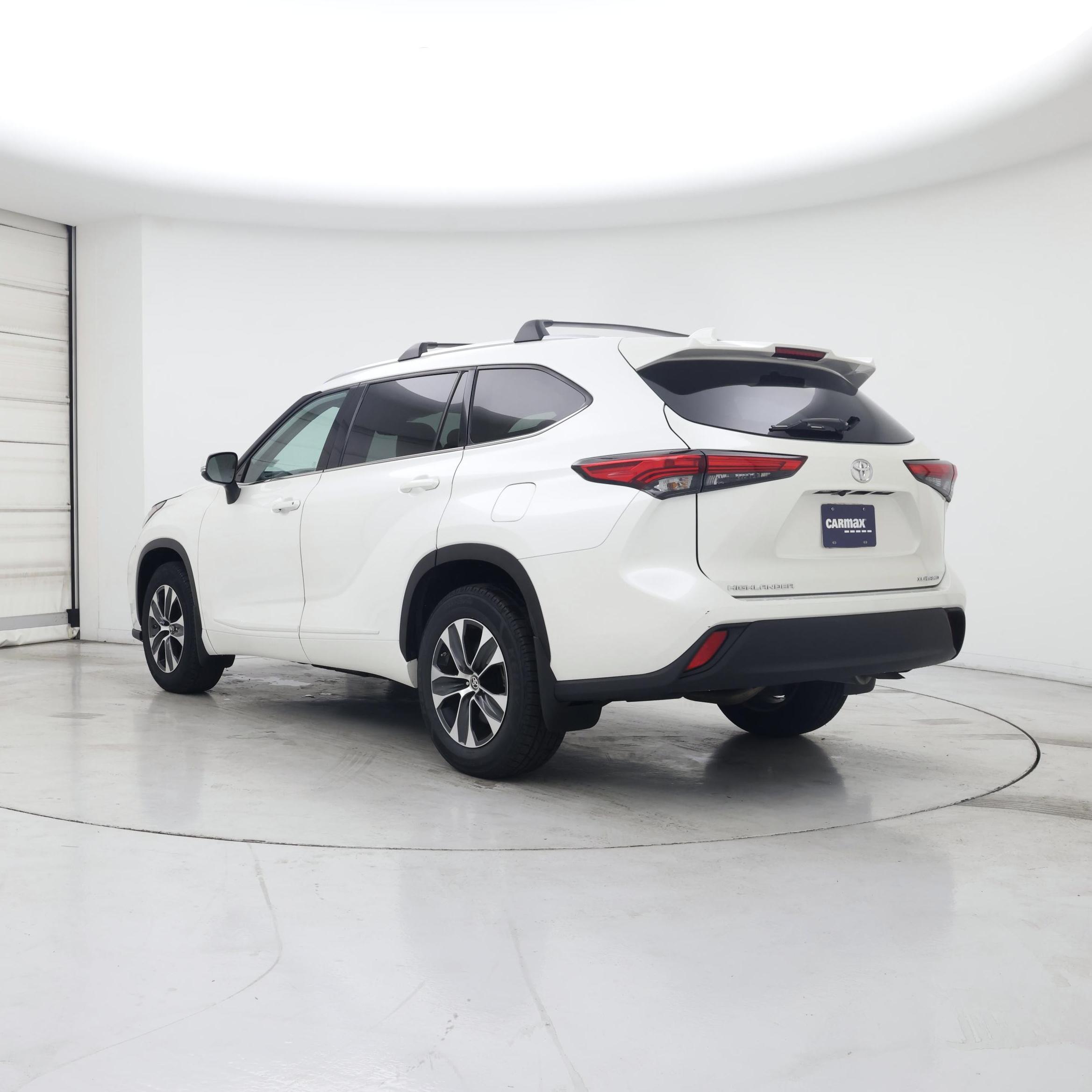 Thumbnail: 2021 Toyota Highlander - 2