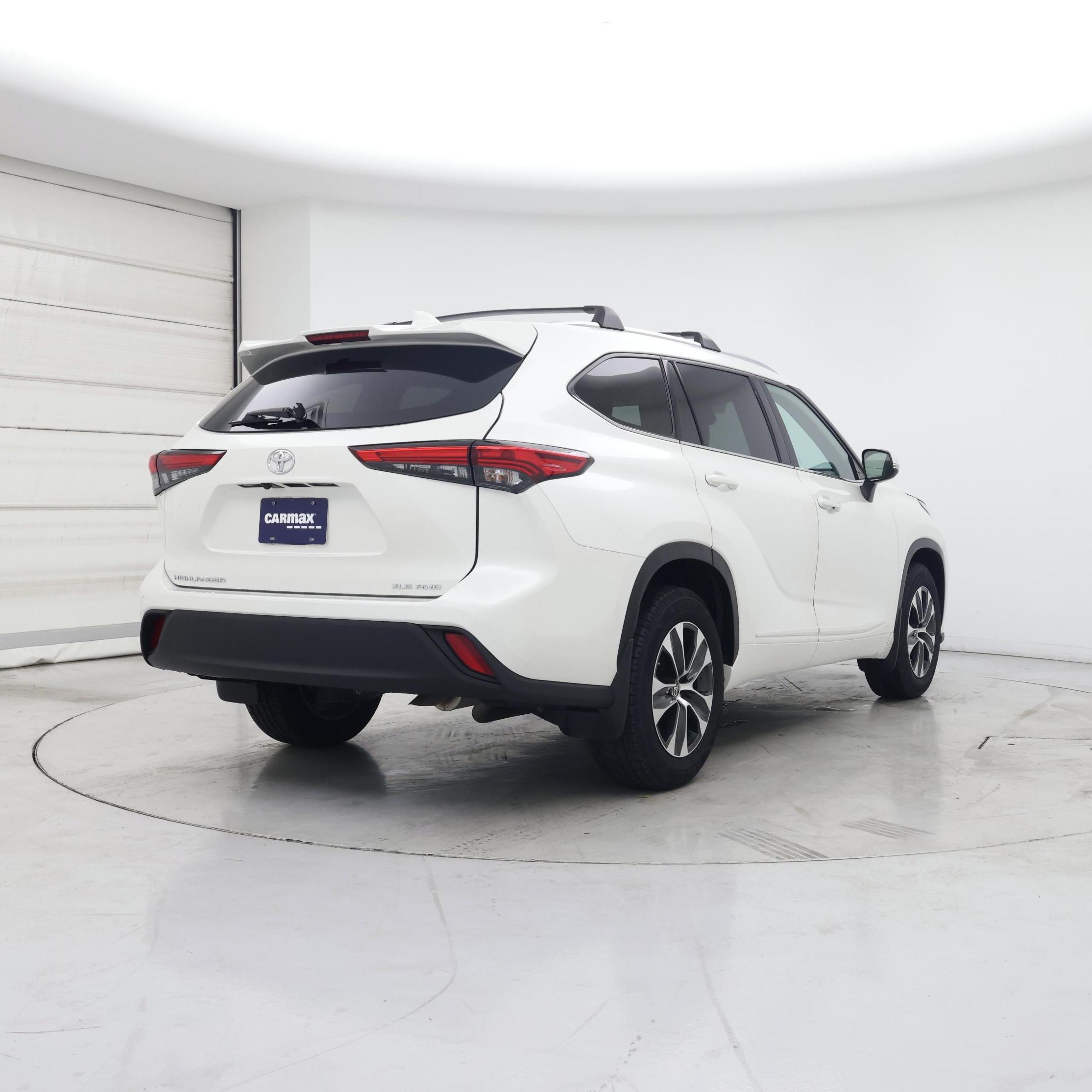 Thumbnail: 2021 Toyota Highlander - 8