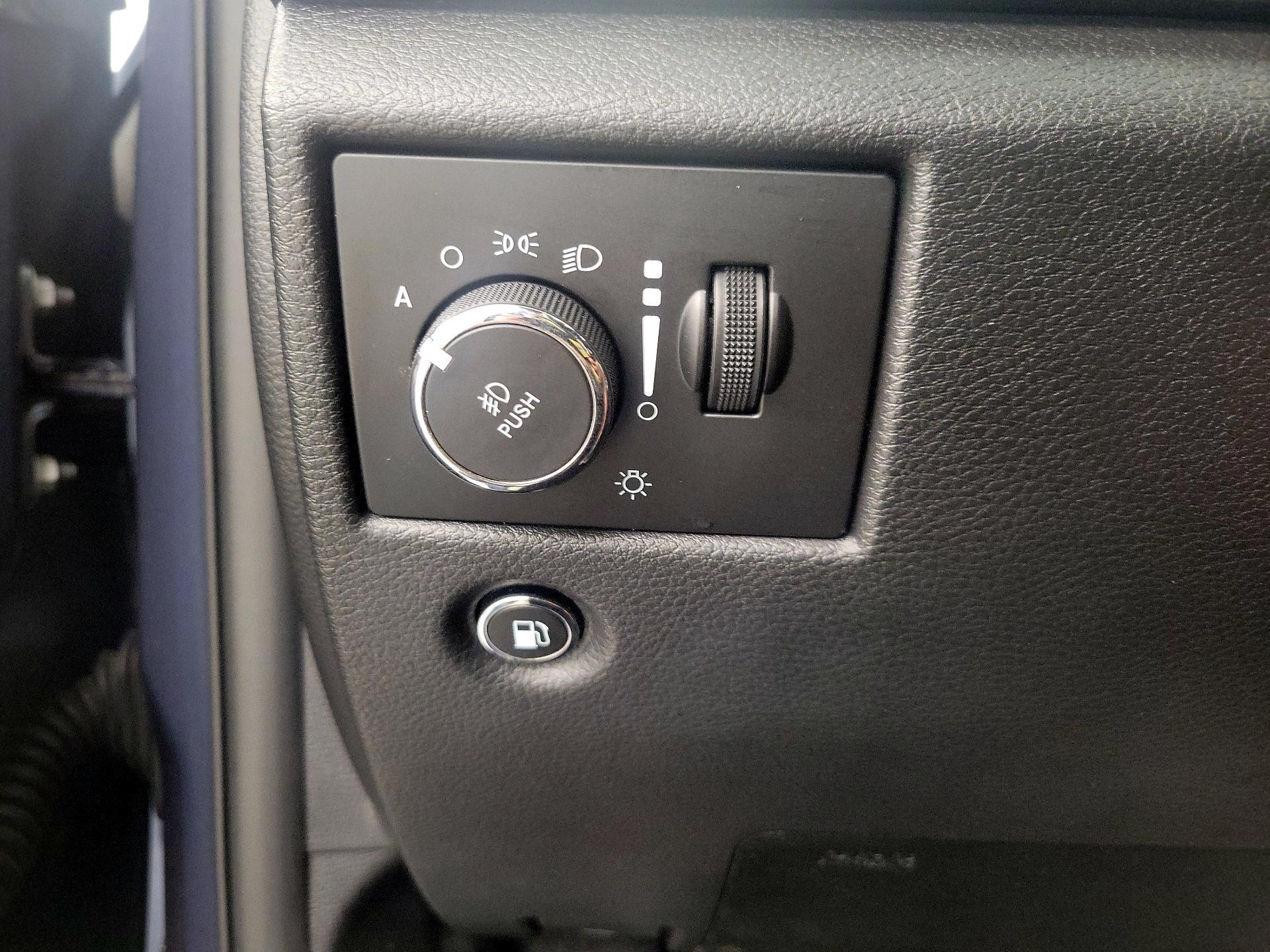 Thumbnail: 2020 Jeep Grand Cherokee - 13