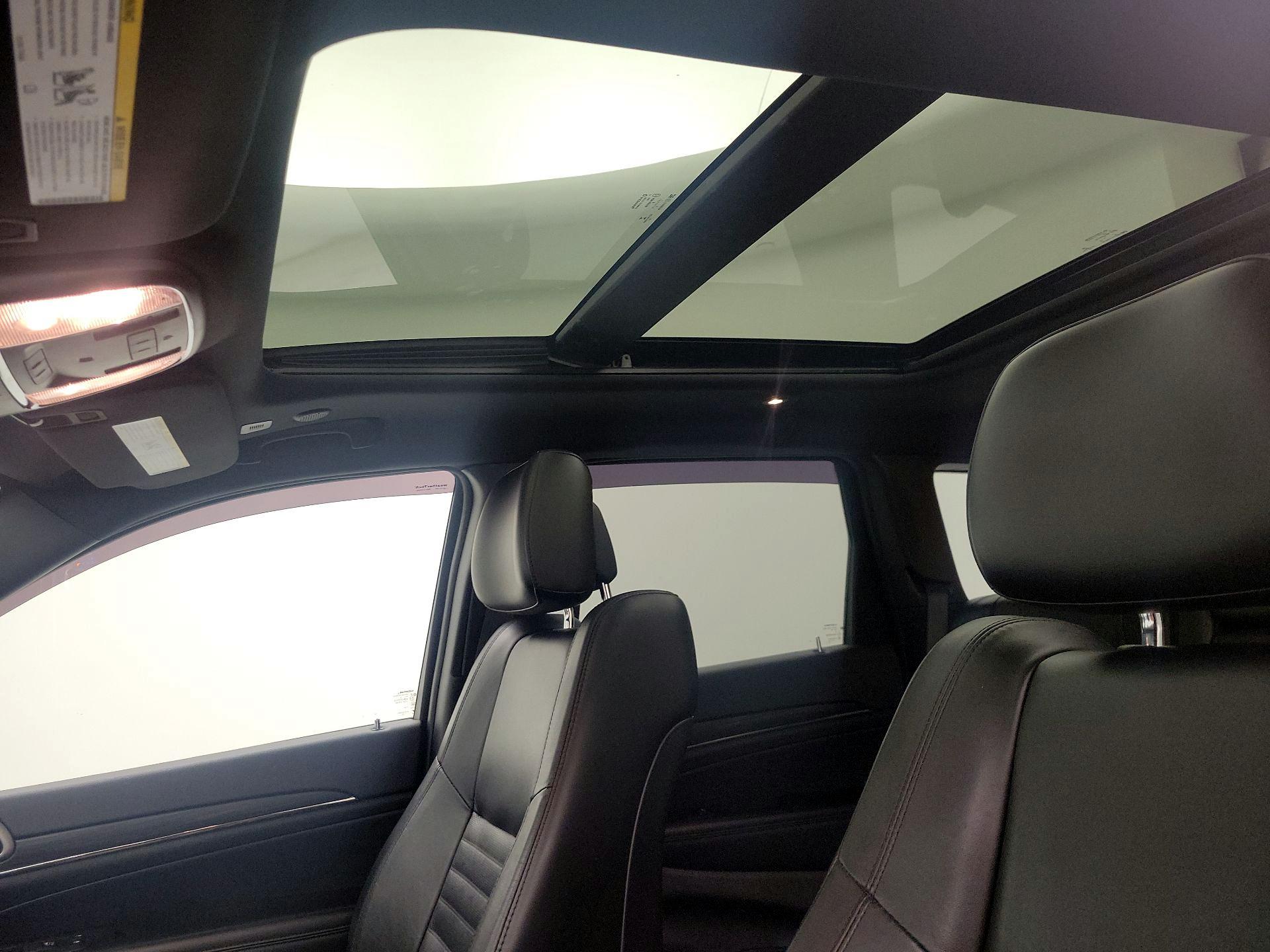 Thumbnail: 2020 Jeep Grand Cherokee - 20
