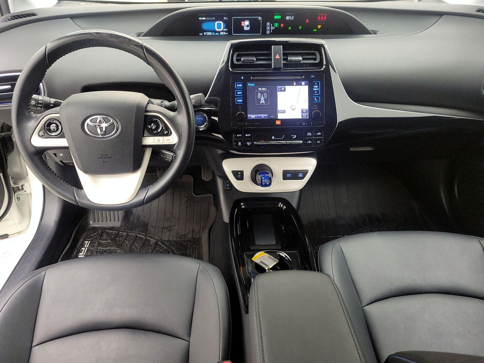 Thumbnail: 2017 Toyota Prius - 9