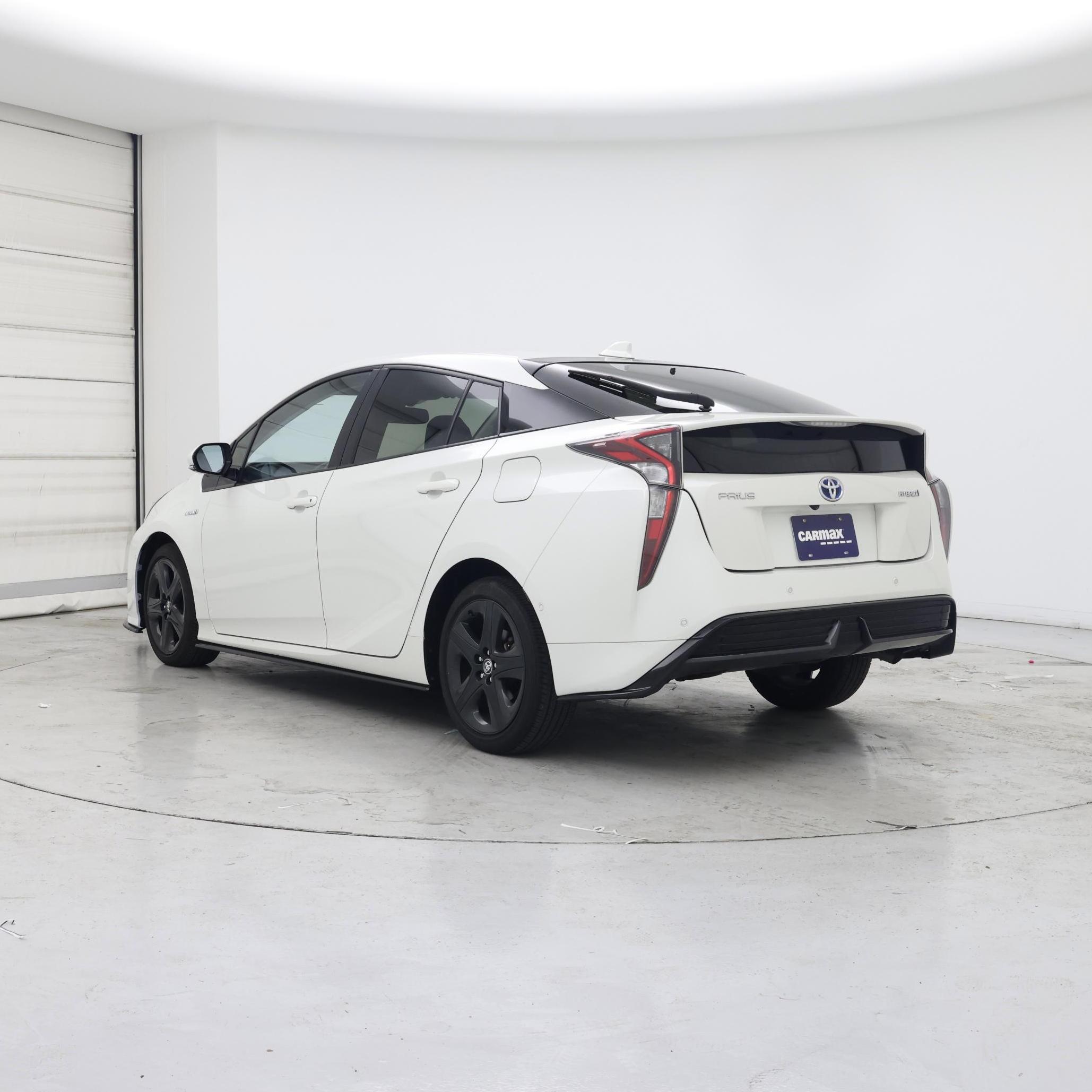 Thumbnail: 2017 Toyota Prius - 2