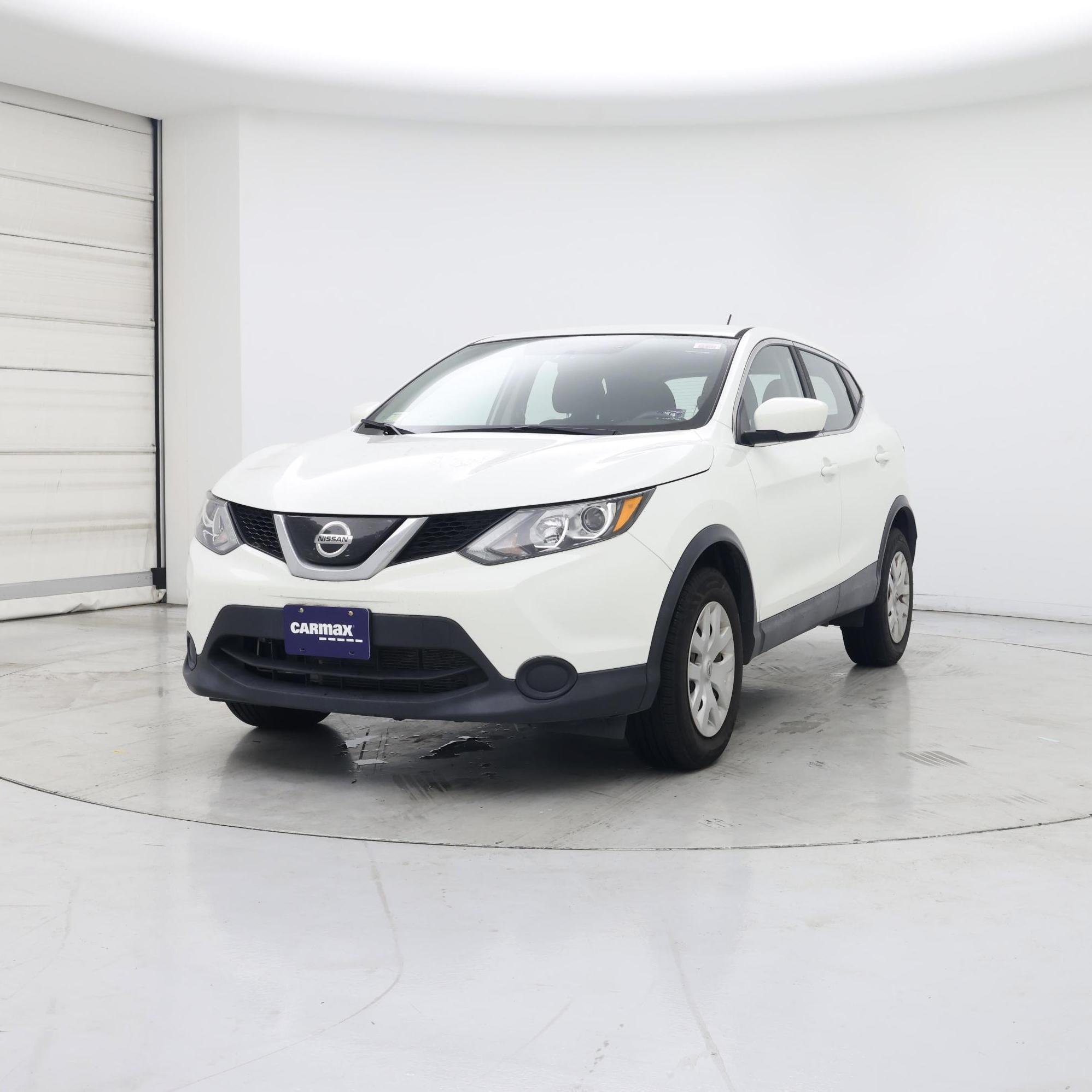 Thumbnail: 2019 Nissan Rogue Sport - 4