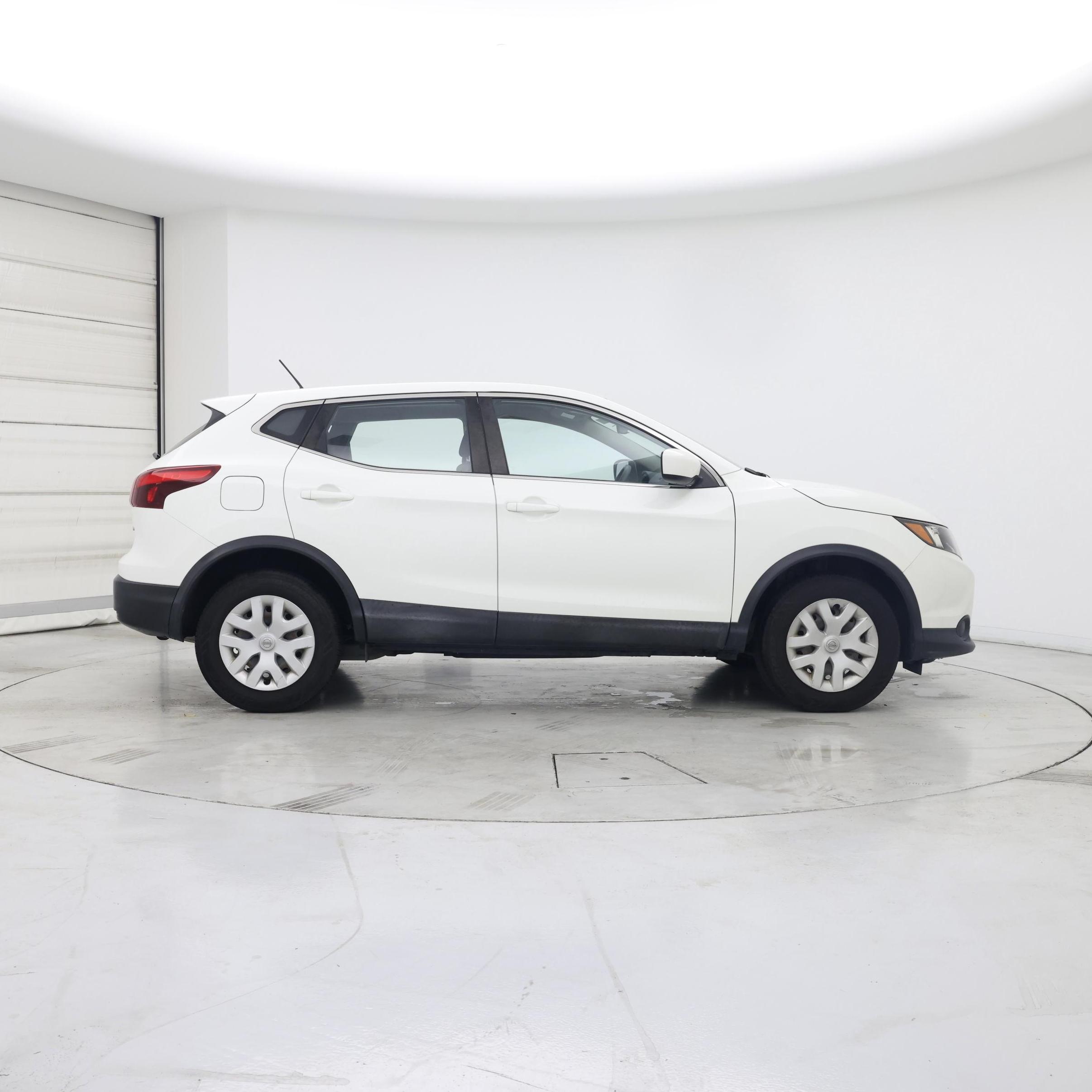 Thumbnail: 2019 Nissan Rogue Sport - 7